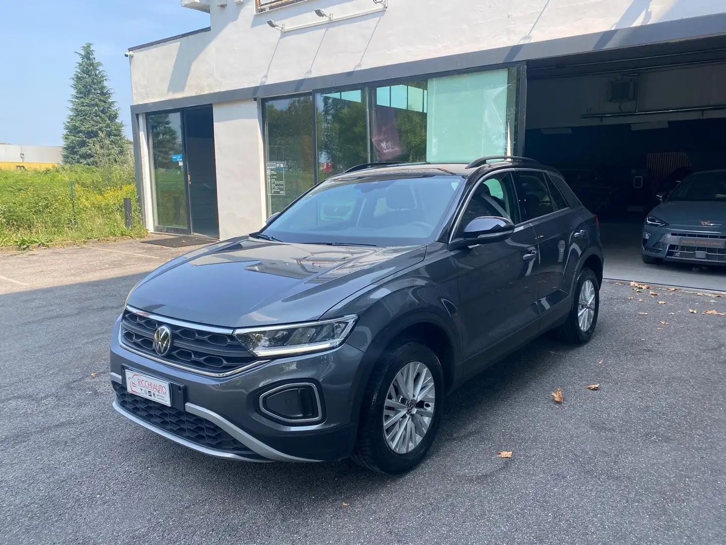 Volkswagen T-Roc T-Roc 2022 1.5 tsi Life Grigio - 2