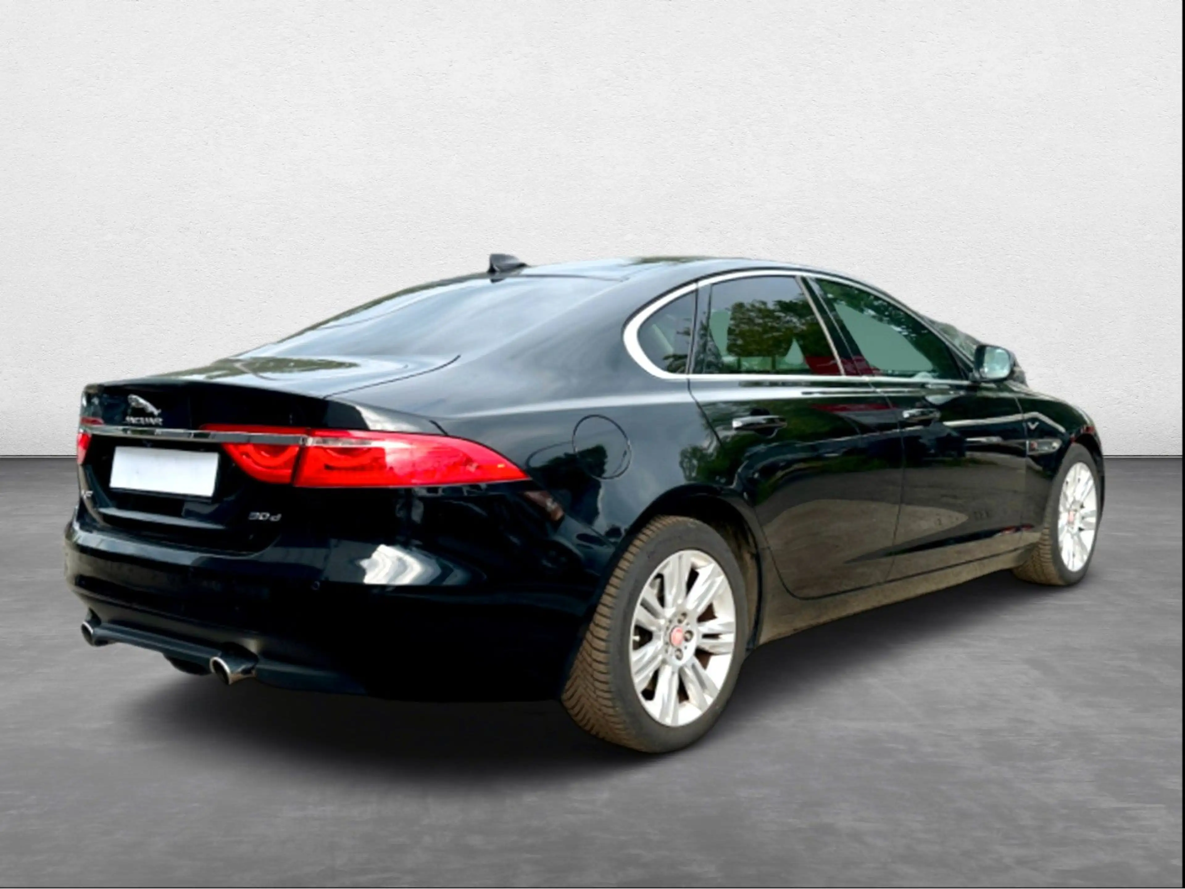 Jaguar XF 30d Prestige Bi-Xenon Rückfahrkamera — photo 3
