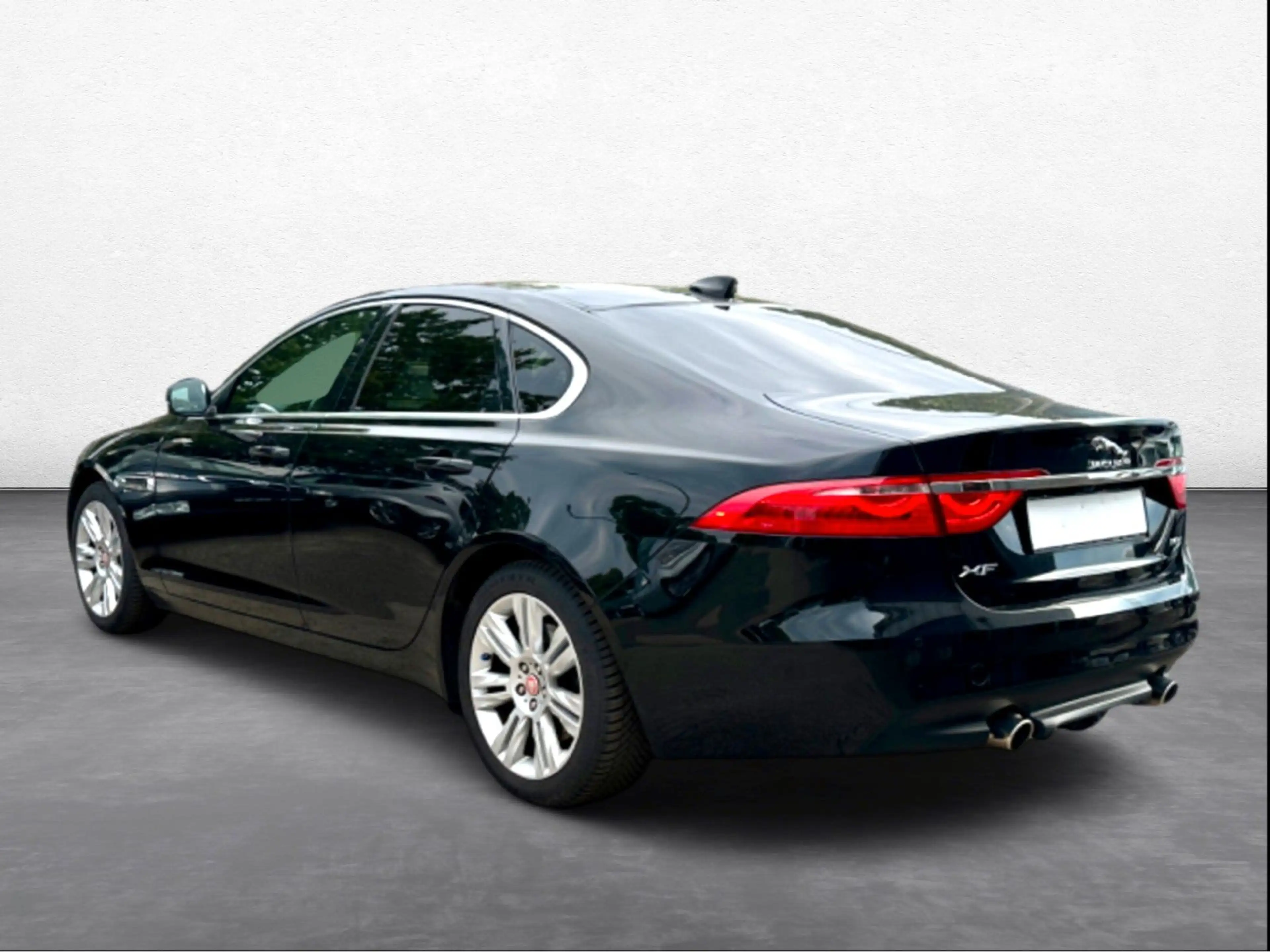 Jaguar XF 30d Prestige Bi-Xenon Rückfahrkamera — photo 4