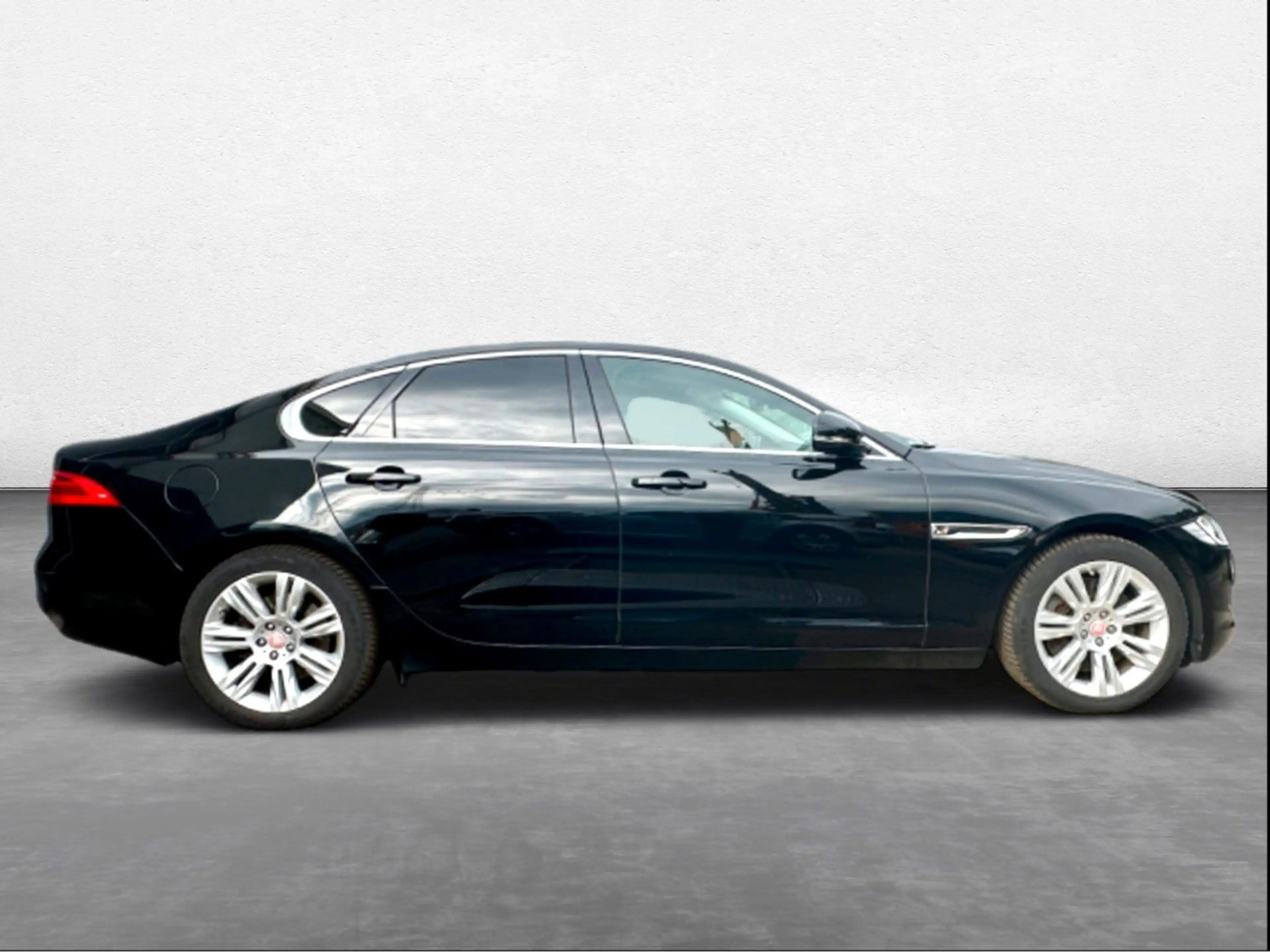Jaguar XF 30d Prestige Bi-Xenon Rückfahrkamera — photo 5