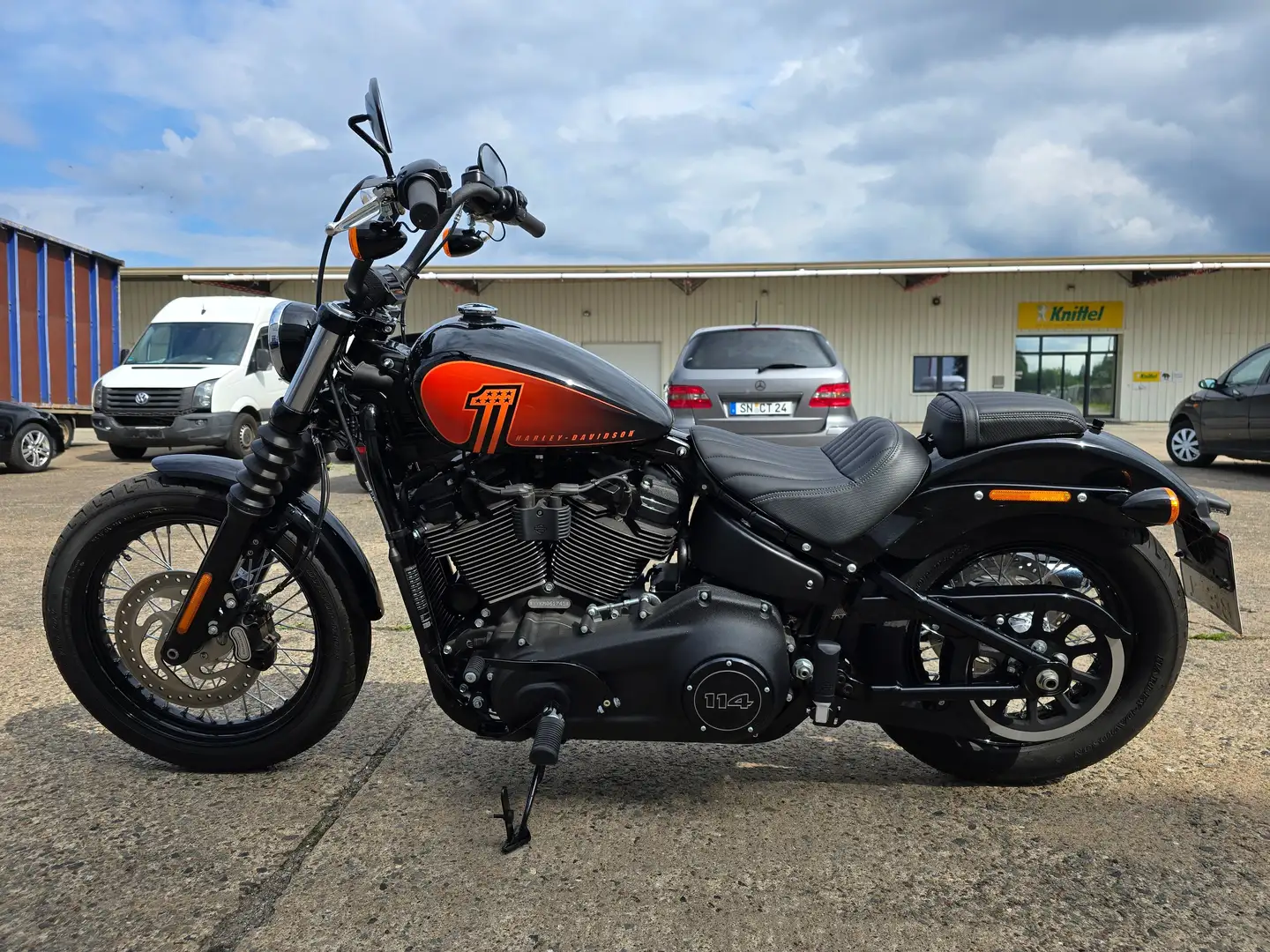 Harley-Davidson Street Bob FXBBS Street Bob 114 Speichenräder erst 560KM Negro - 1