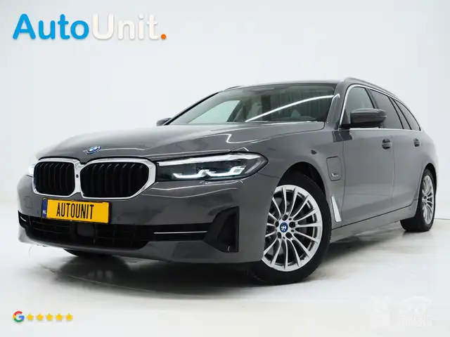 BMW 520 5-serie Touring 520e | Leder | HUD | Adaptive Crui
