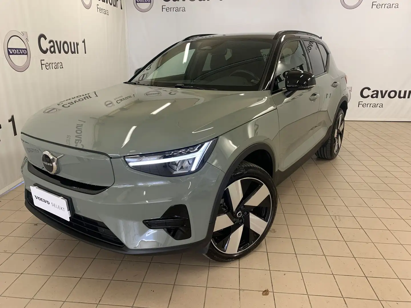 Volvo XC40 Recharge Pure Electric Plus Zielony - 1