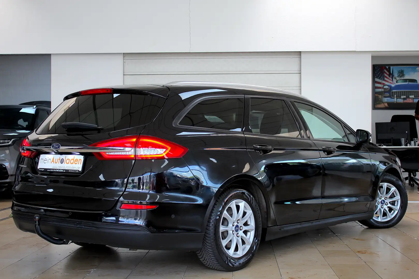 Ford Mondeo 2,0 EcoBlue Turnier *NAVI*AHK*PARKASSIST*LED*SHZ* Schwarz - 2