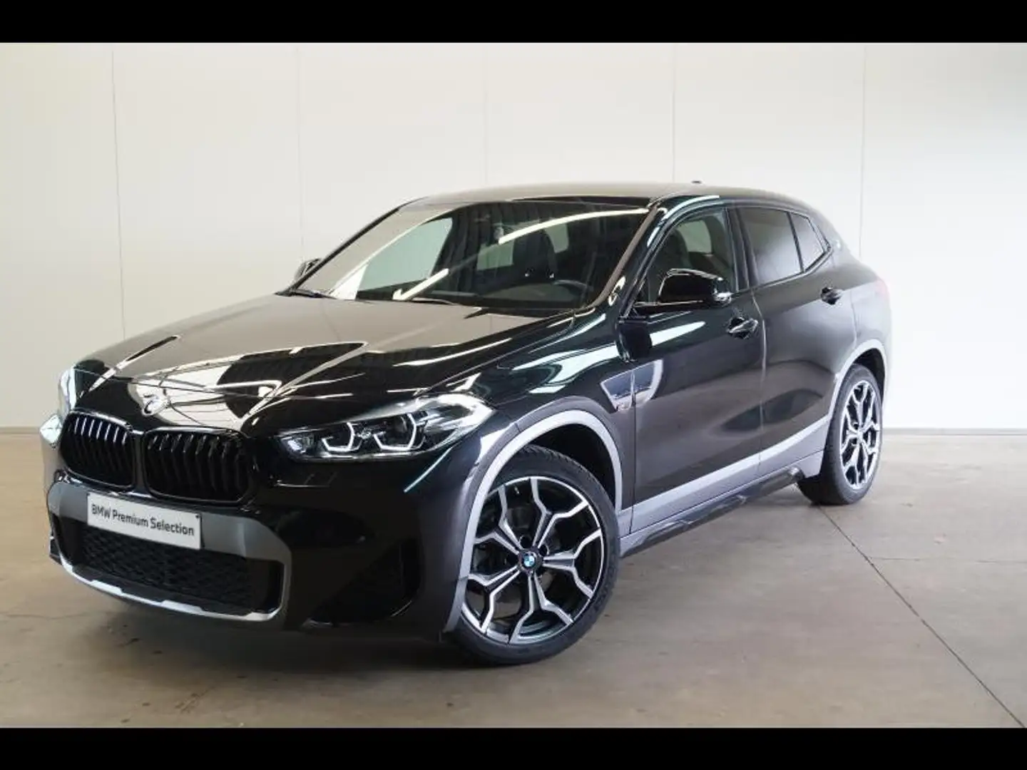 BMW X2 sDrive18i Zwart - 1