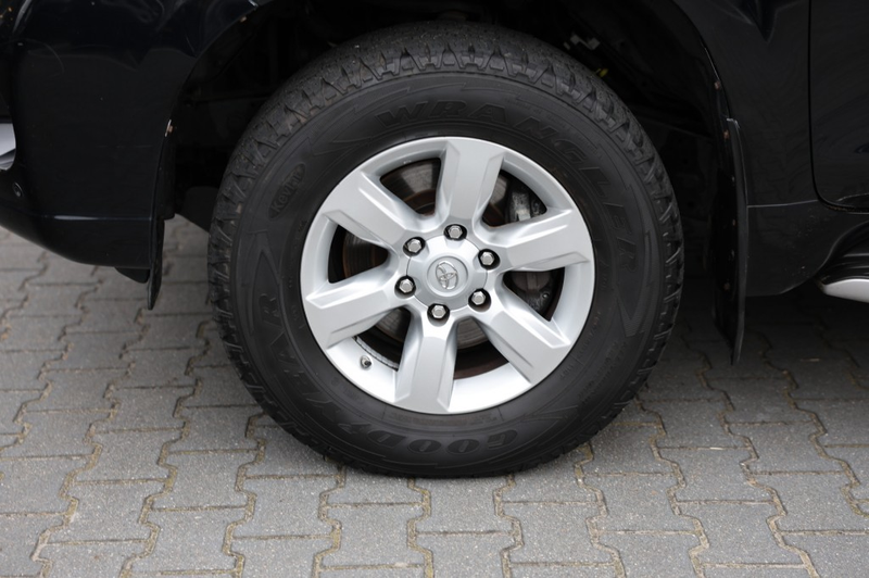 Toyota Land Cruiser 2.8 D-4D 5DRS CHALLENGER A/T VAN — photo 3