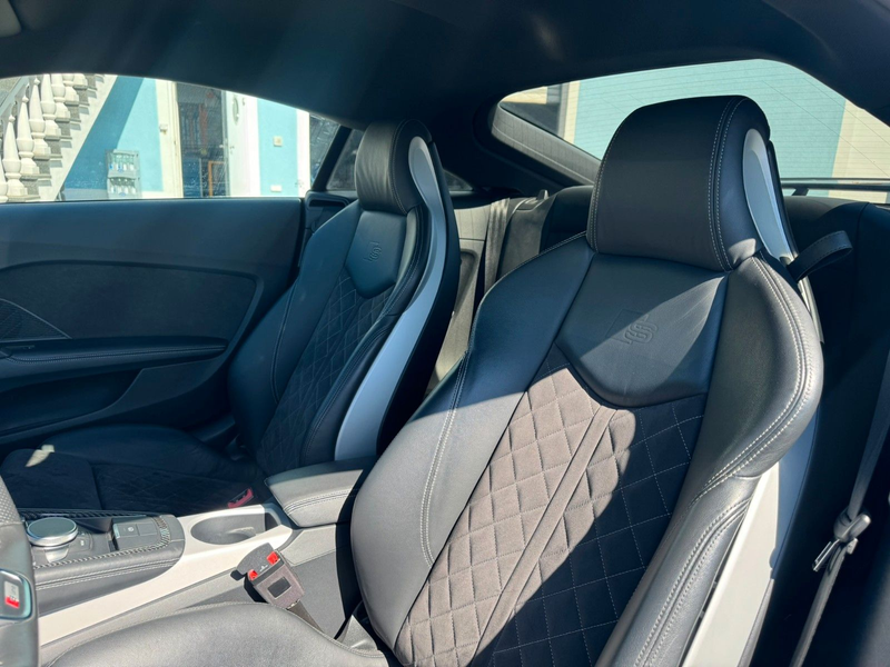 Audi TT Coupe 2.0 TFSI quattro S line Competition — photo 11