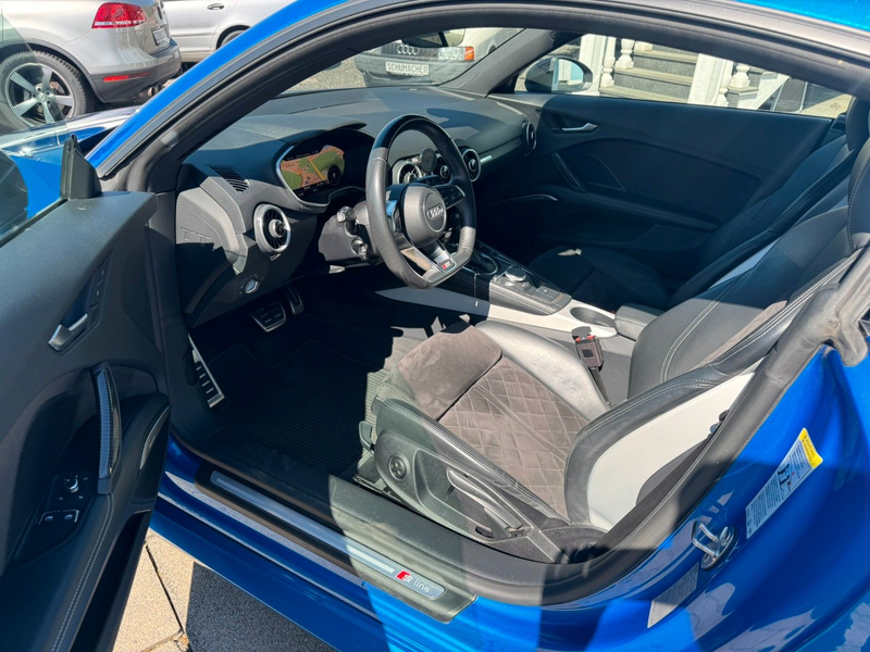 Audi TT Coupe 2.0 TFSI quattro S line Competition — photo 7