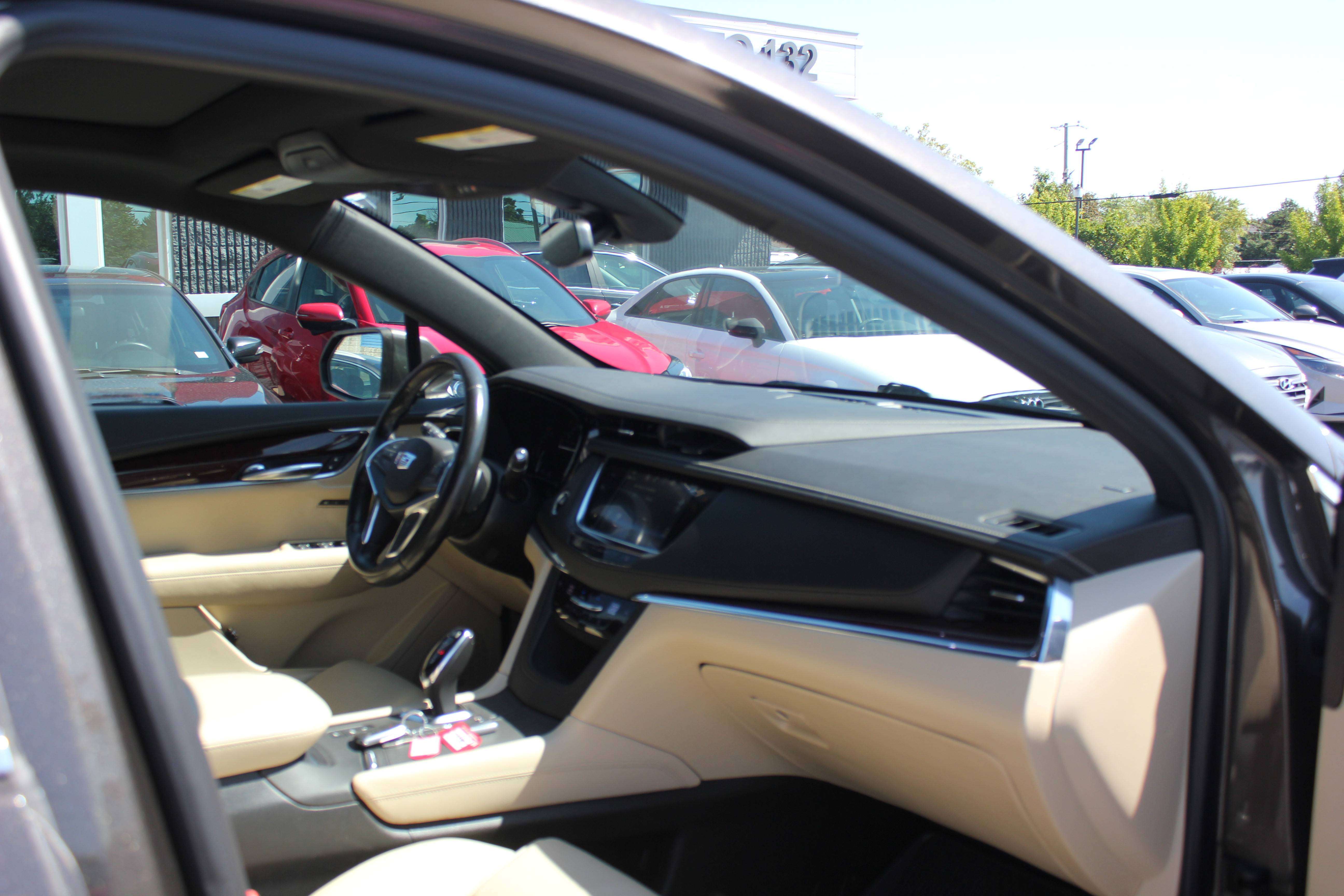2019 Cadillac XT5 Luxury AWD - Image 12