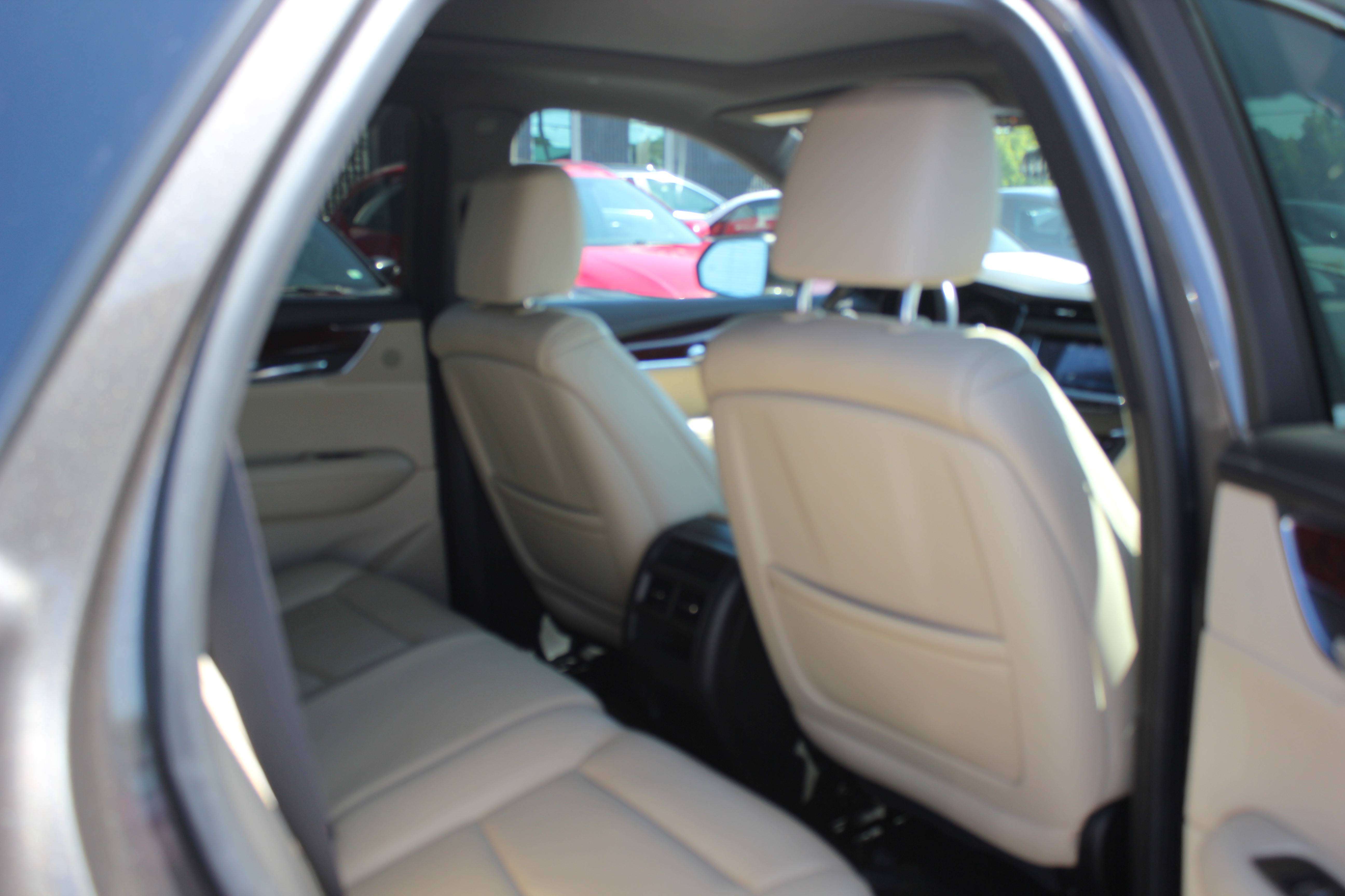 2019 Cadillac XT5 Luxury AWD - Image 15