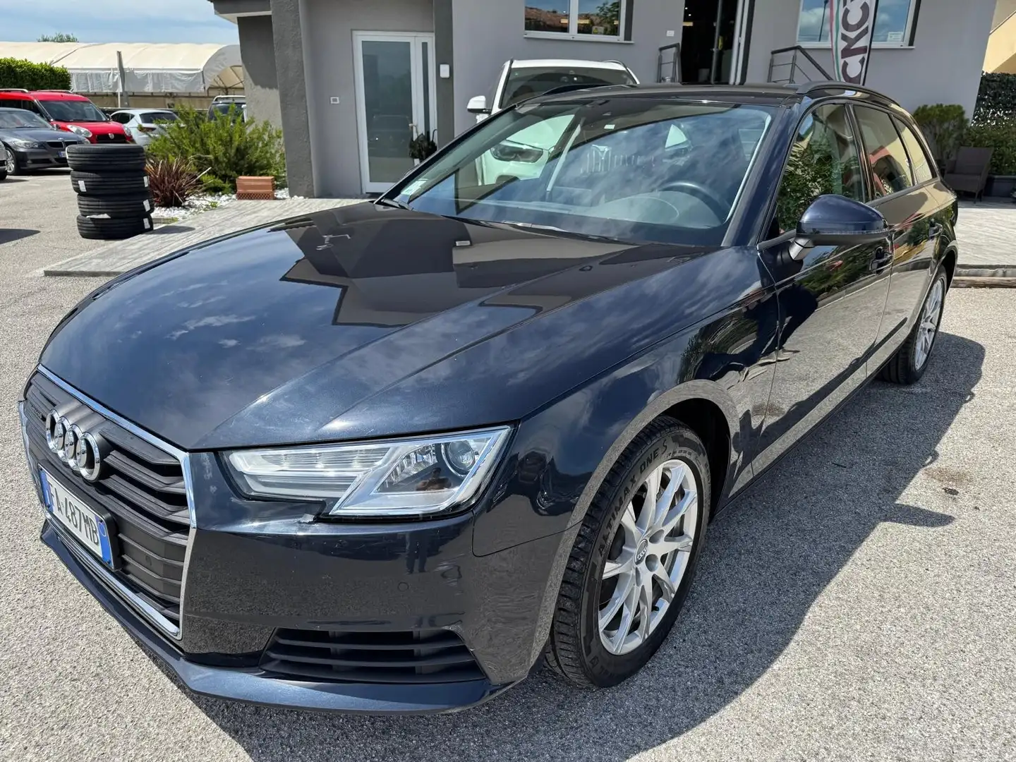 Audi A4 Avant 2.0 TDI 190 CV quattro S tronic Business Šedá - 1