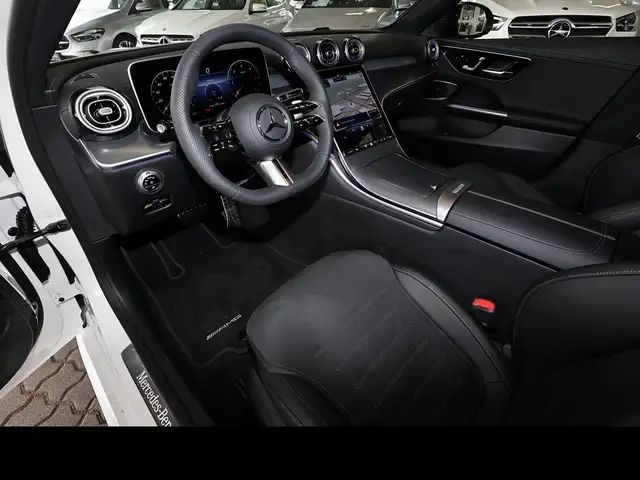 Mercedes-Benz C-Class view 9