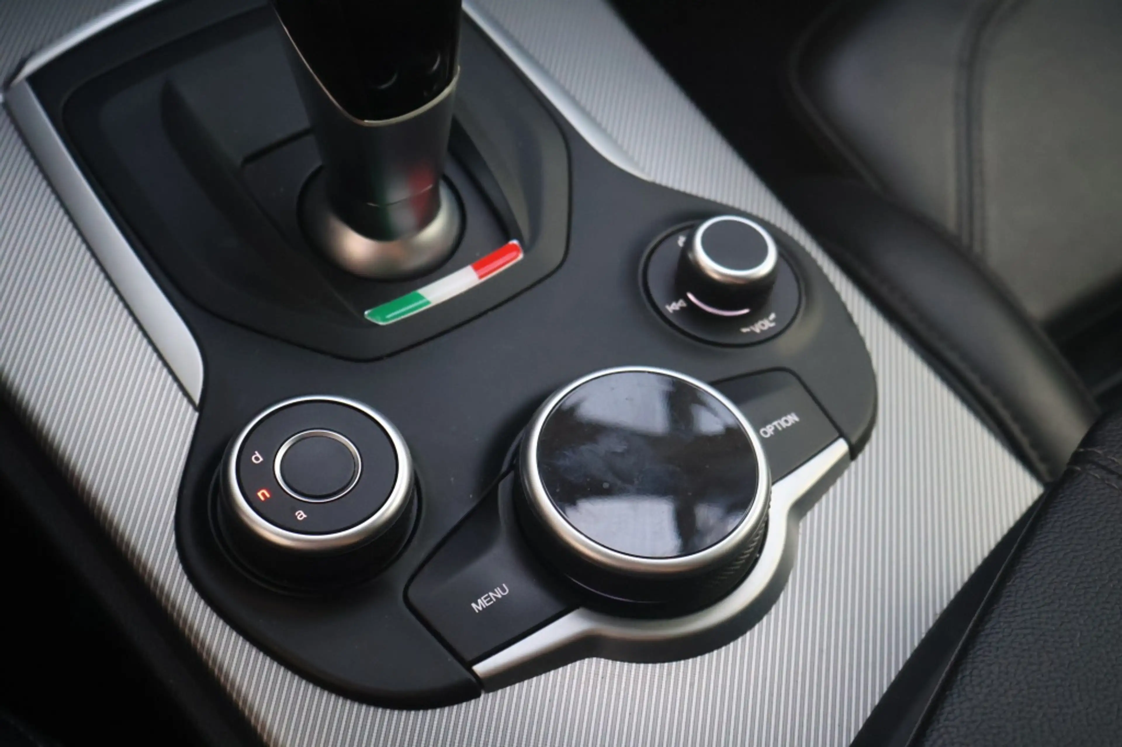 Alfa Romeo Stelvio 2.0 280pk AT AWD B-Tech — photo 32