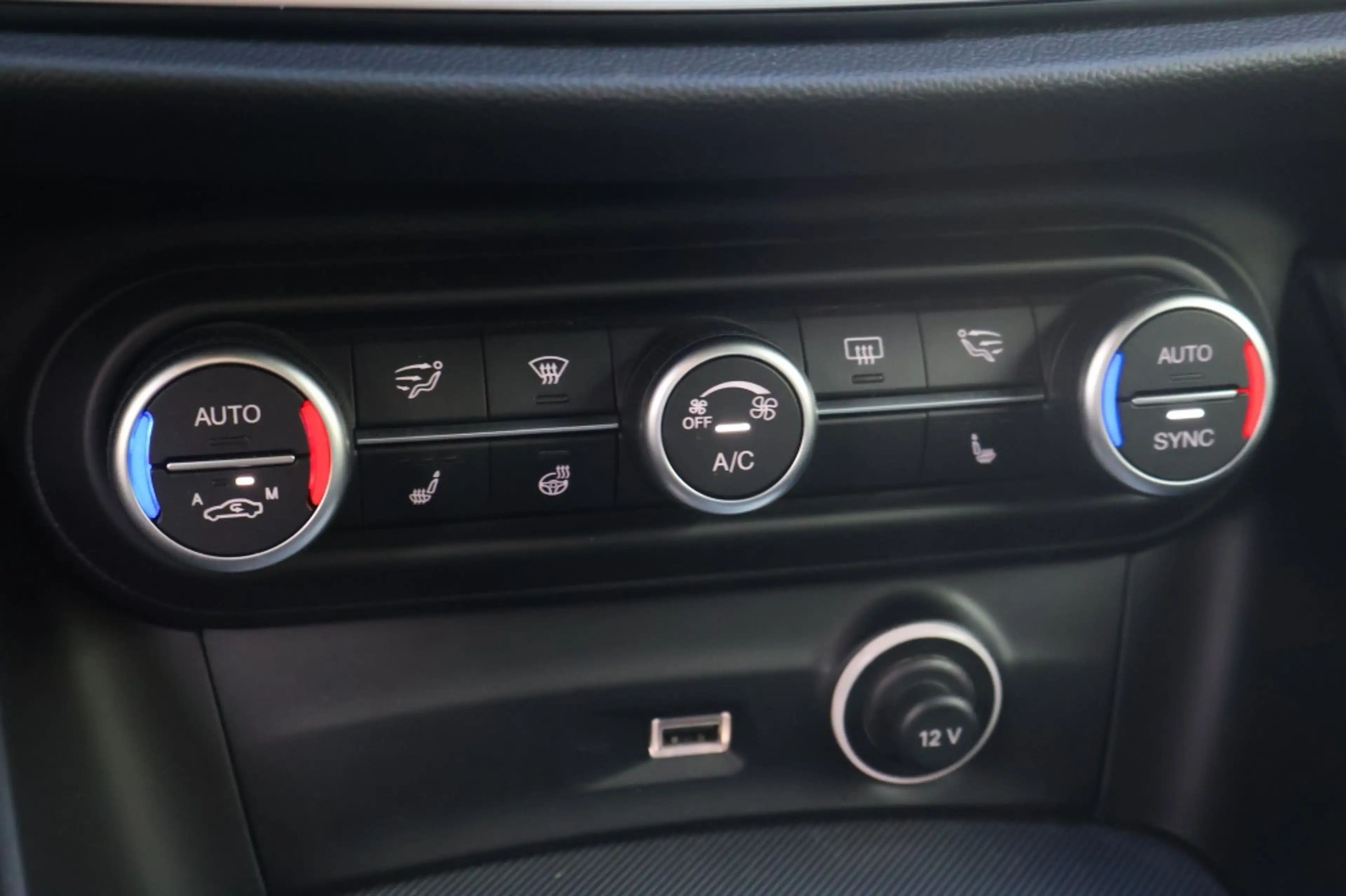 Alfa Romeo Stelvio 2.0 280pk AT AWD B-Tech — photo 33