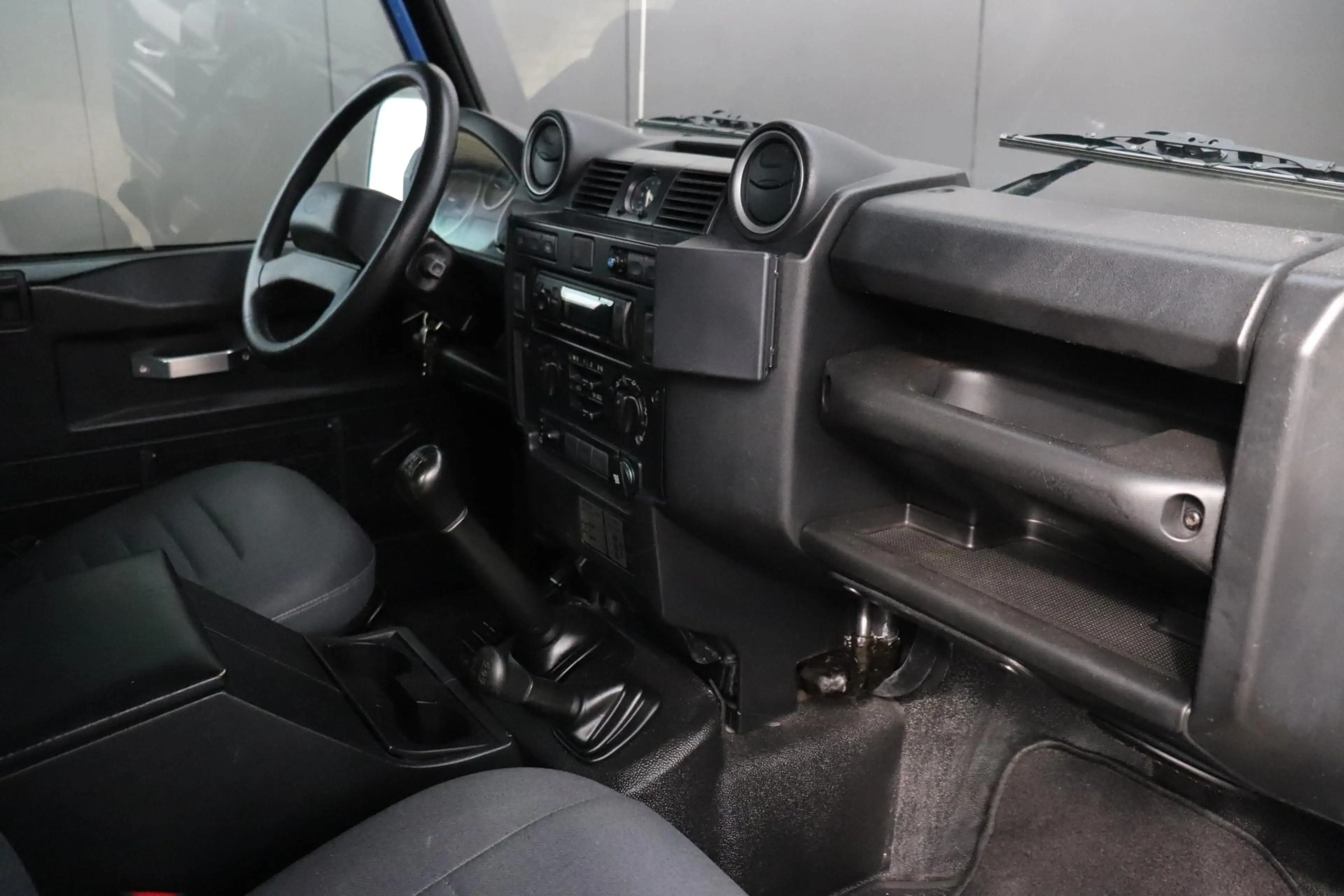 Land Rover Defender 2.2 D SW 90 | 4 PERSOONS |AIRCO | MARGE — photo 9