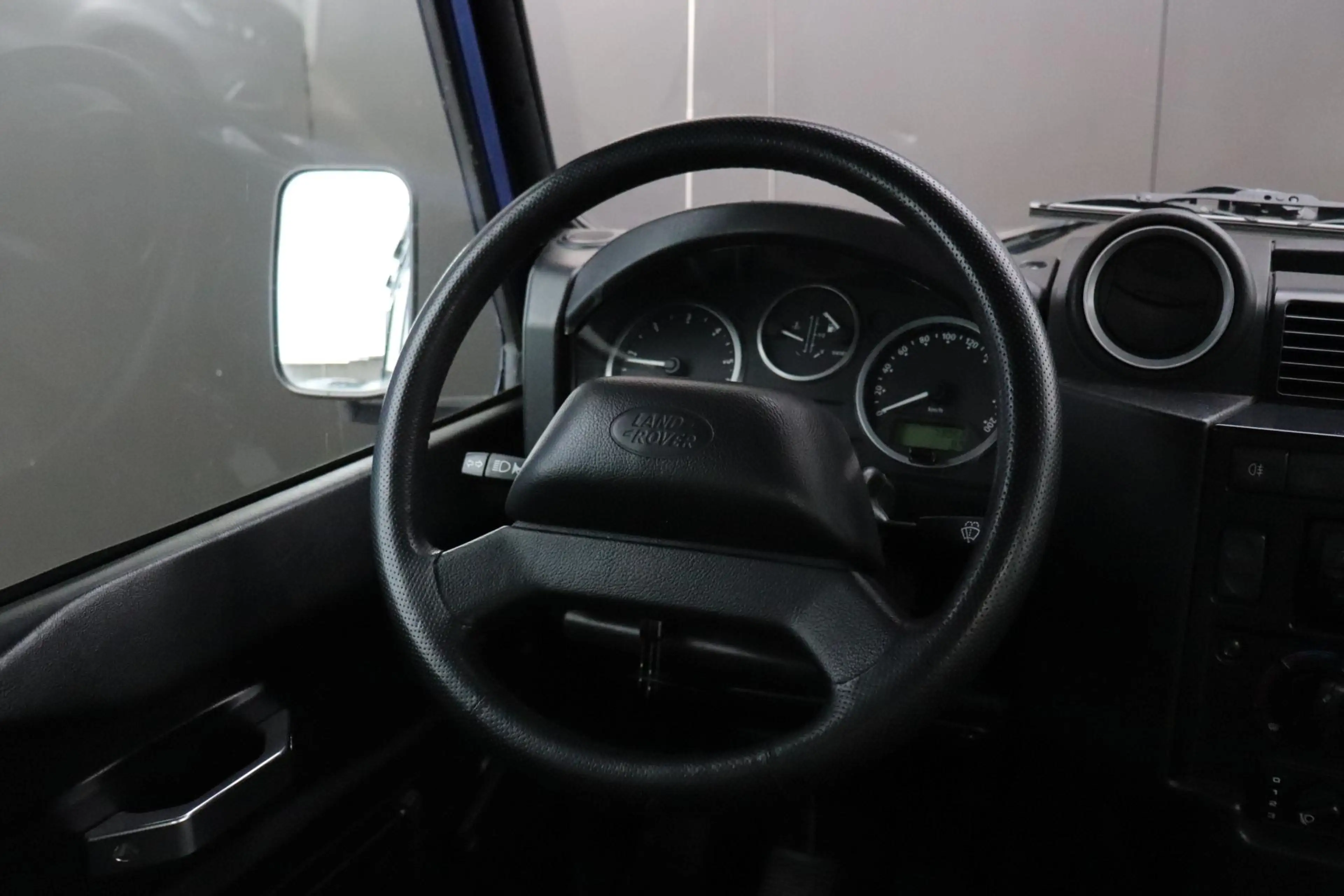 Land Rover Defender 2.2 D SW 90 | 4 PERSOONS |AIRCO | MARGE — photo 7