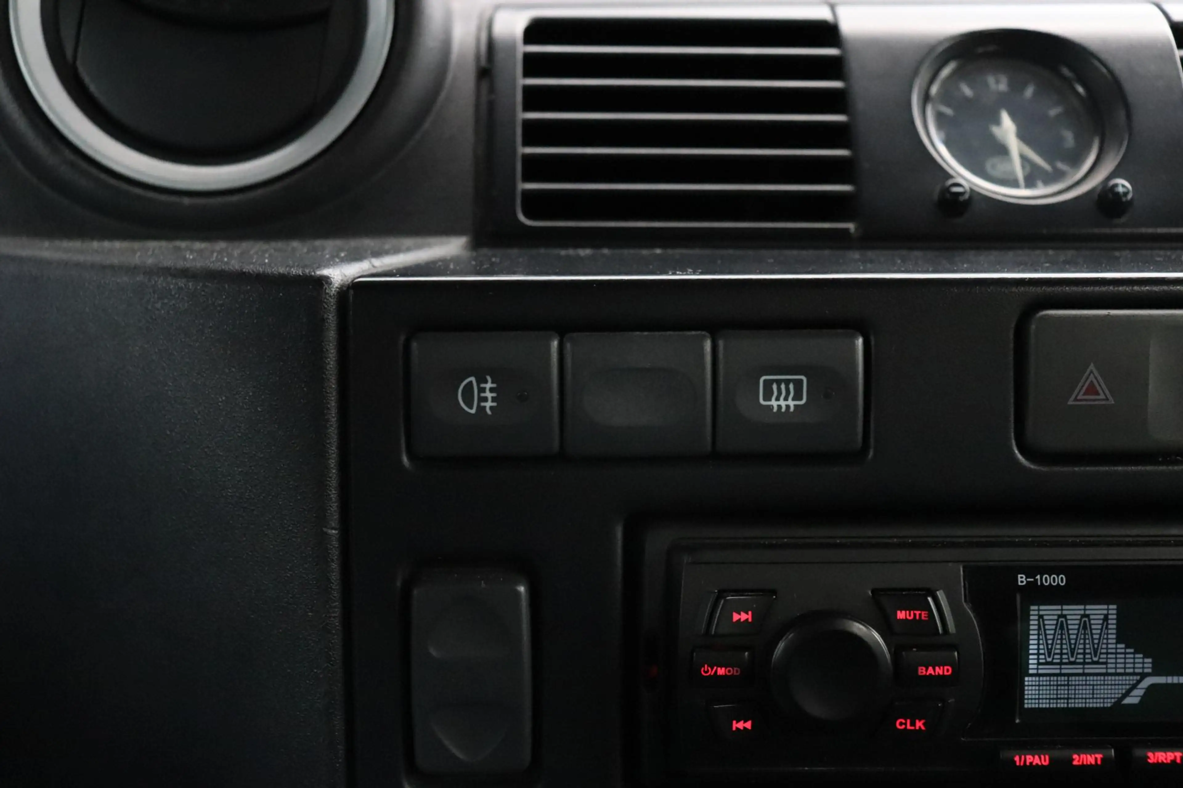 Land Rover Defender 2.2 D SW 90 | 4 PERSOONS |AIRCO | MARGE — photo 34