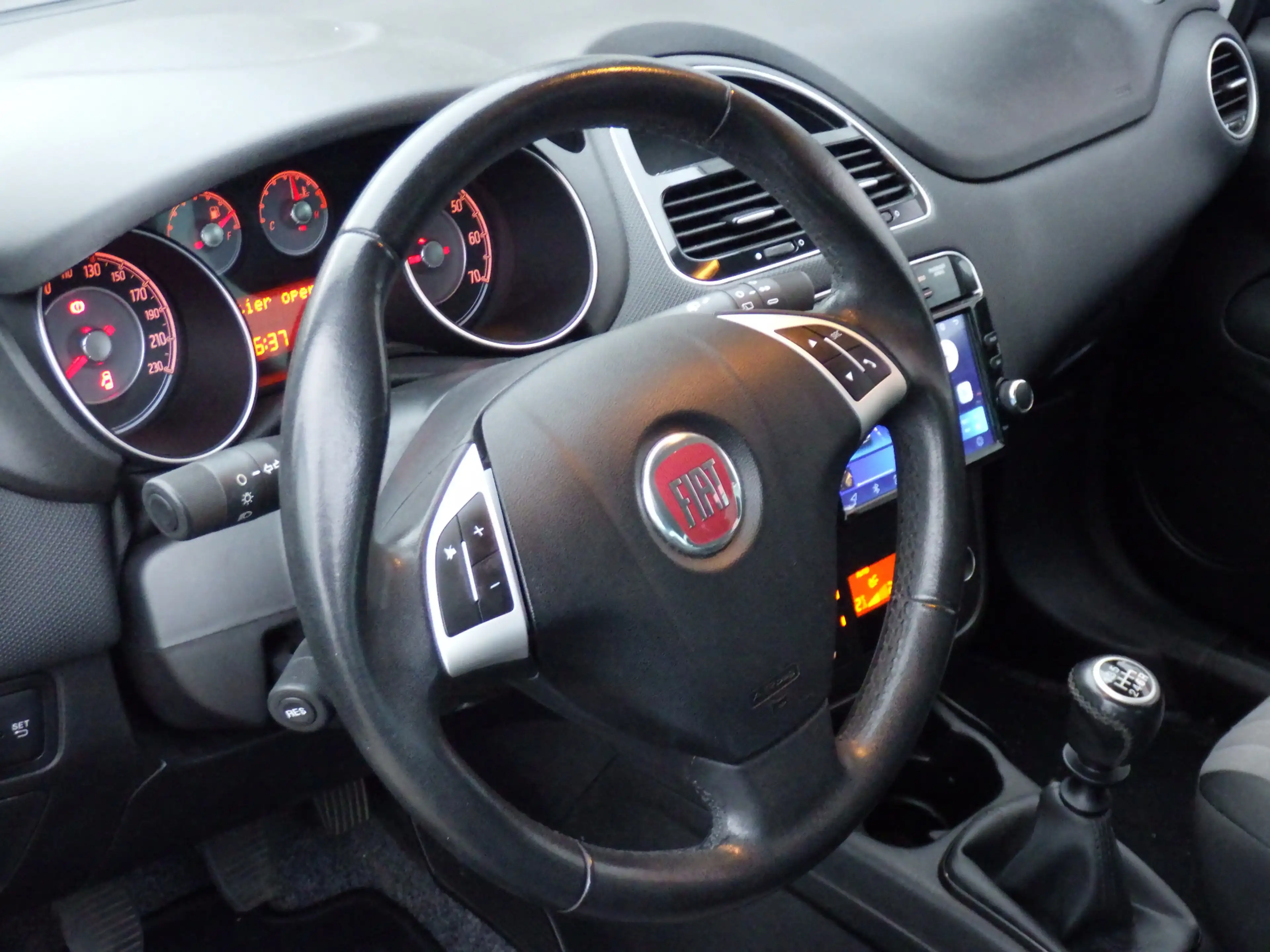Fiat Punto Evo 0.9 TwinAir Sempre, Cruise, Carplay, NL/NAP! — photo 24