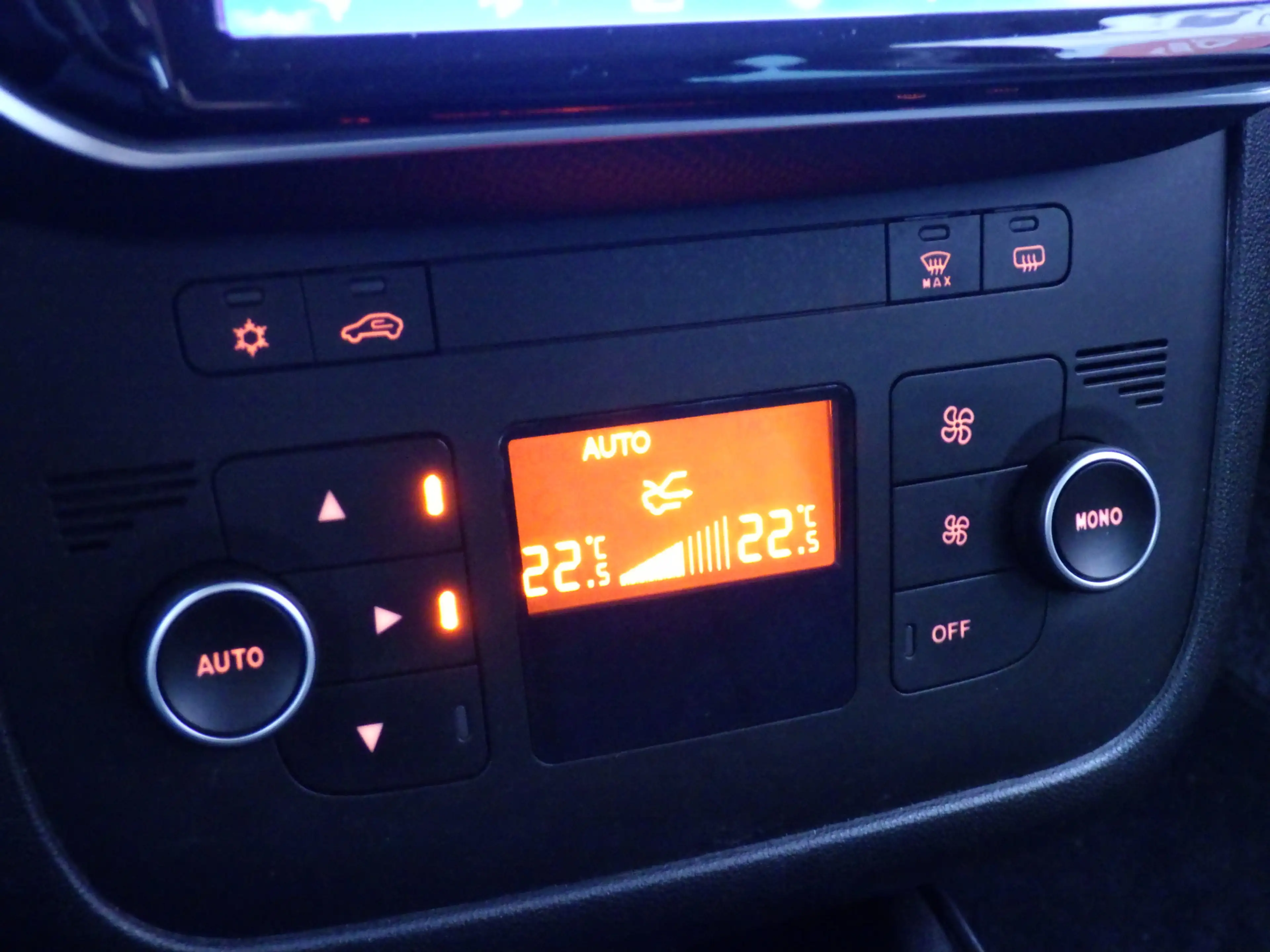 Fiat Punto Evo 0.9 TwinAir Sempre, Cruise, Carplay, NL/NAP! — photo 37