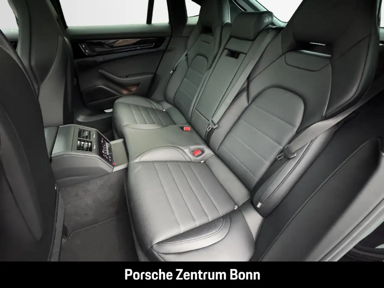 Porsche Panamera 4 HA-Lenkung InnoDrive Head-Up BOSE 13