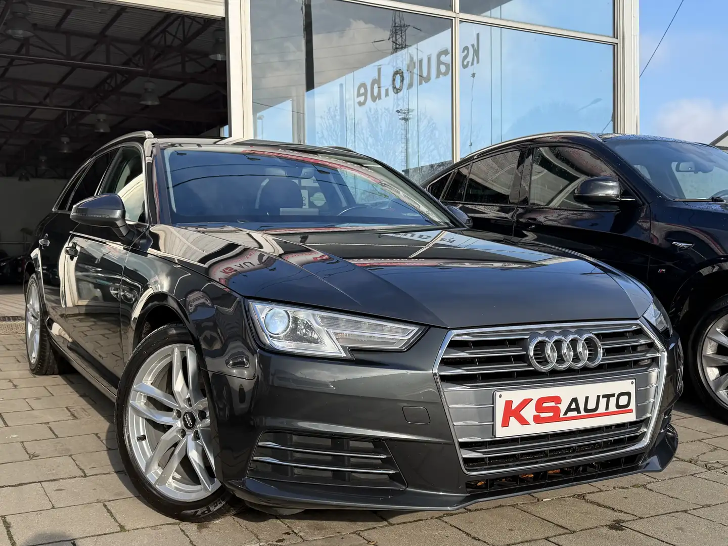 Audi A4 Avant 1.4 TFSI Sport S tronic/NAVI/CUIR/XENON Gris - 2