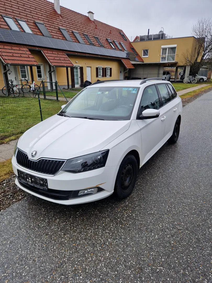 Skoda Fabia Fabia Combi Active 1,2 TSI Active Weiß - 1