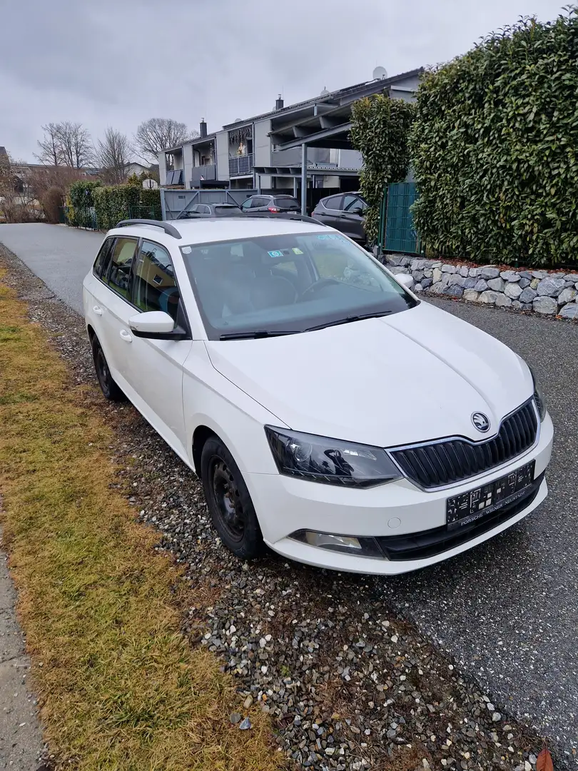 Skoda Fabia Fabia Combi Active 1,2 TSI Active Weiß - 2