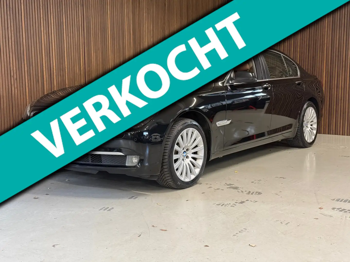 BMW 740 7-serie 740i High Executive Youngtimer - Comfort s Zwart - 1