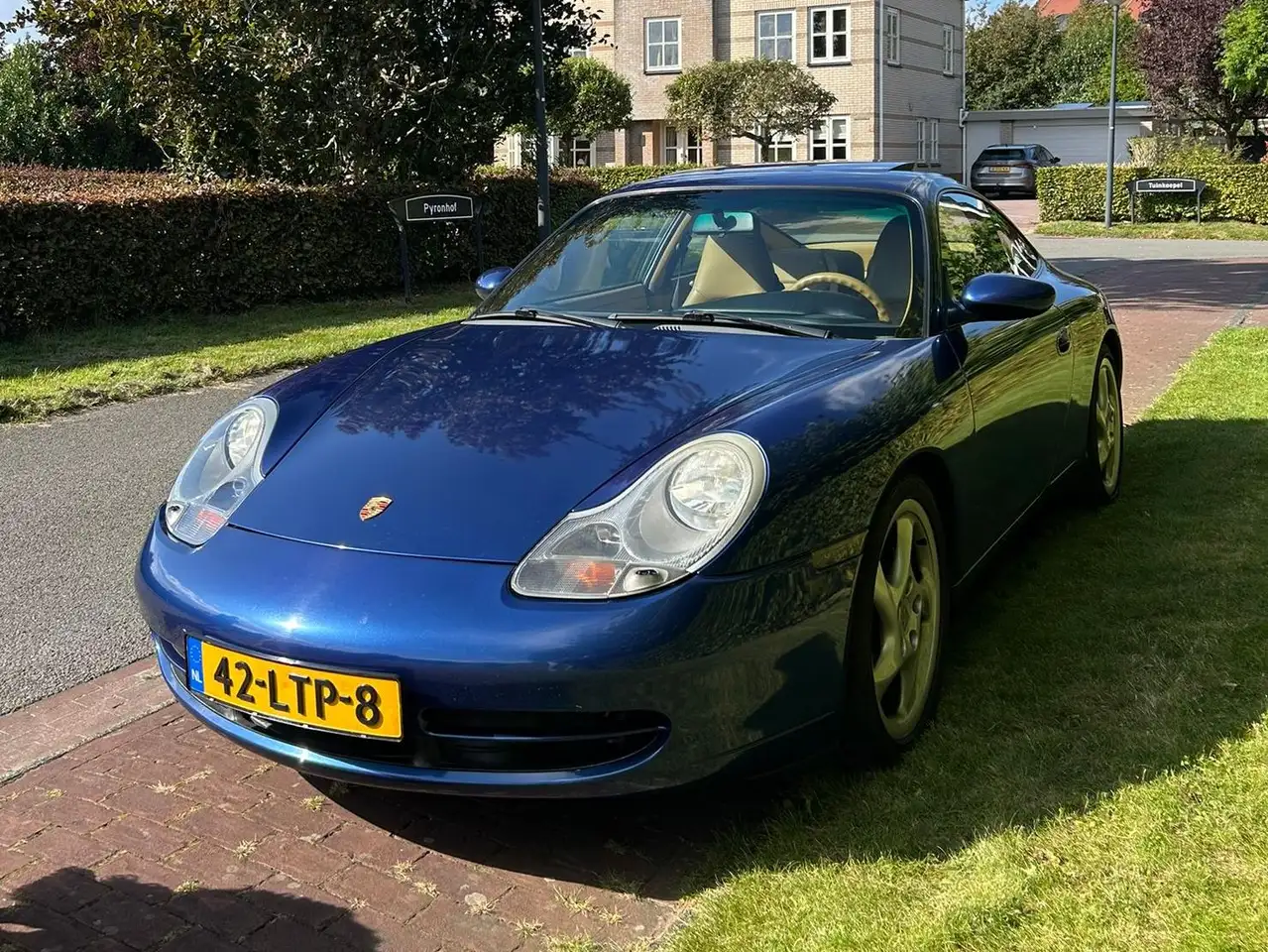 Porsche 911 3.4 Coupé Carrera 4, foto 1