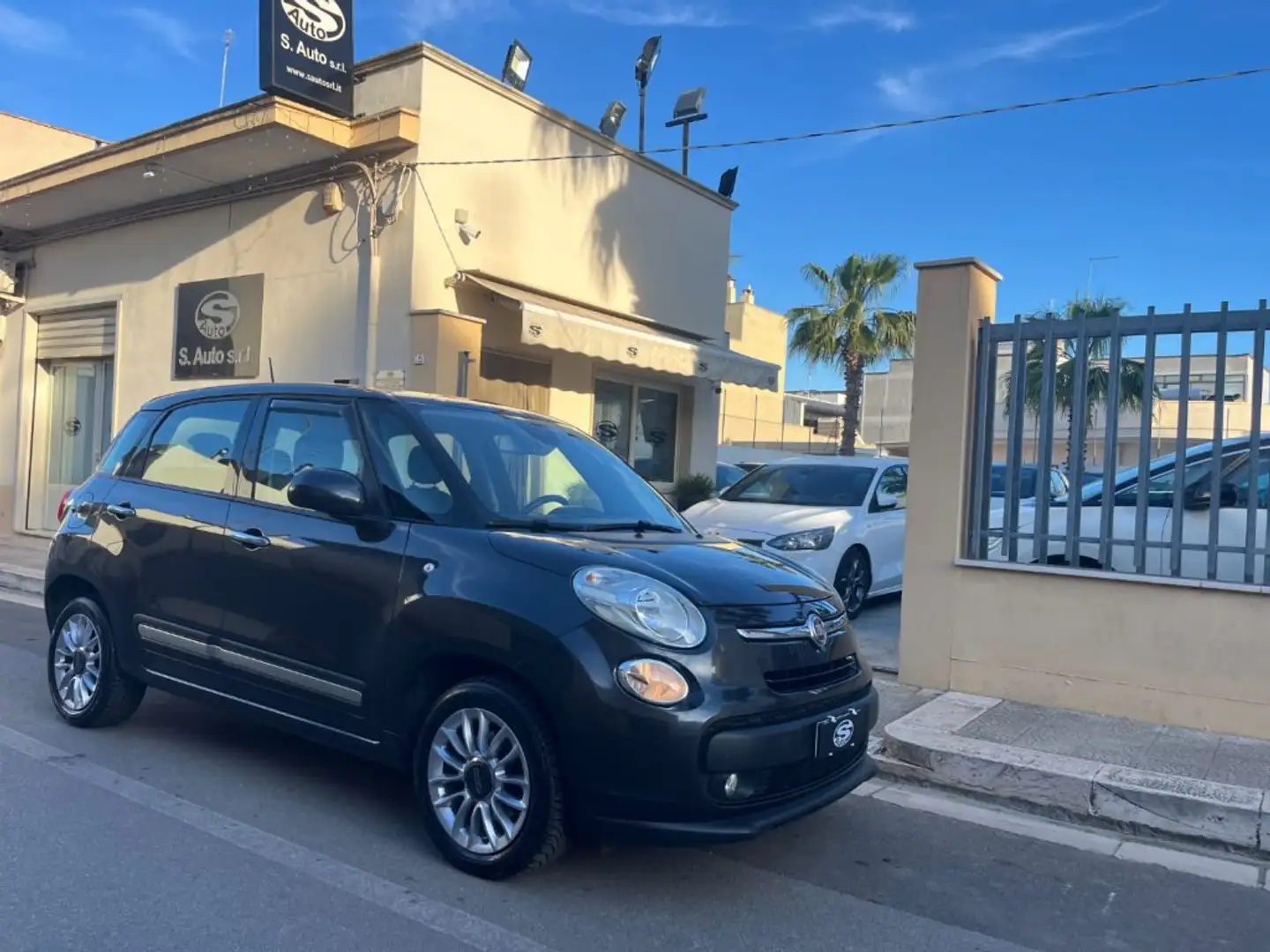 Fiat 500L 1.3Multijet 85CV Lounge *Tetto Panoramico* Gris - 1