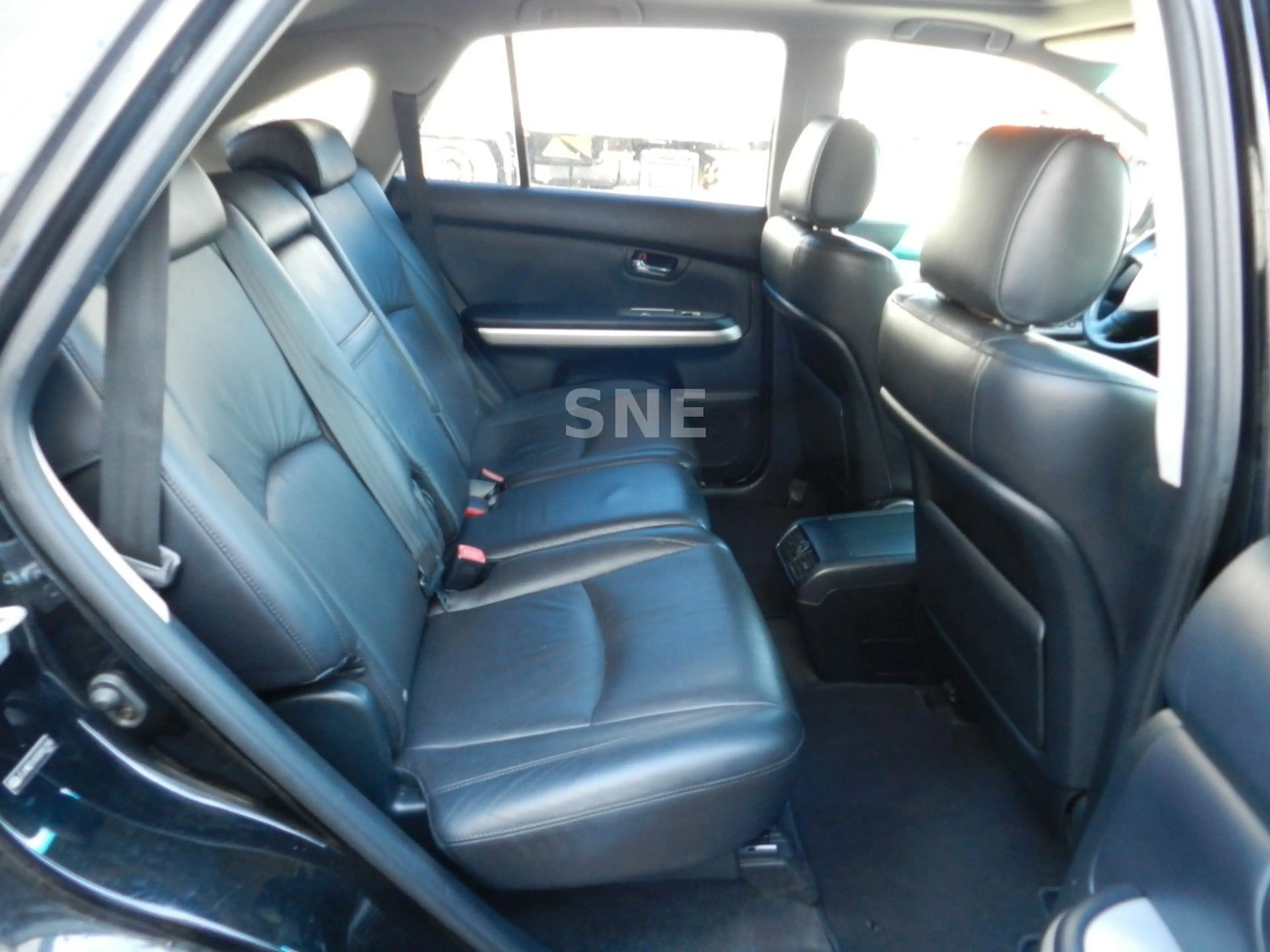 Lexus RX 400 h — photo 14