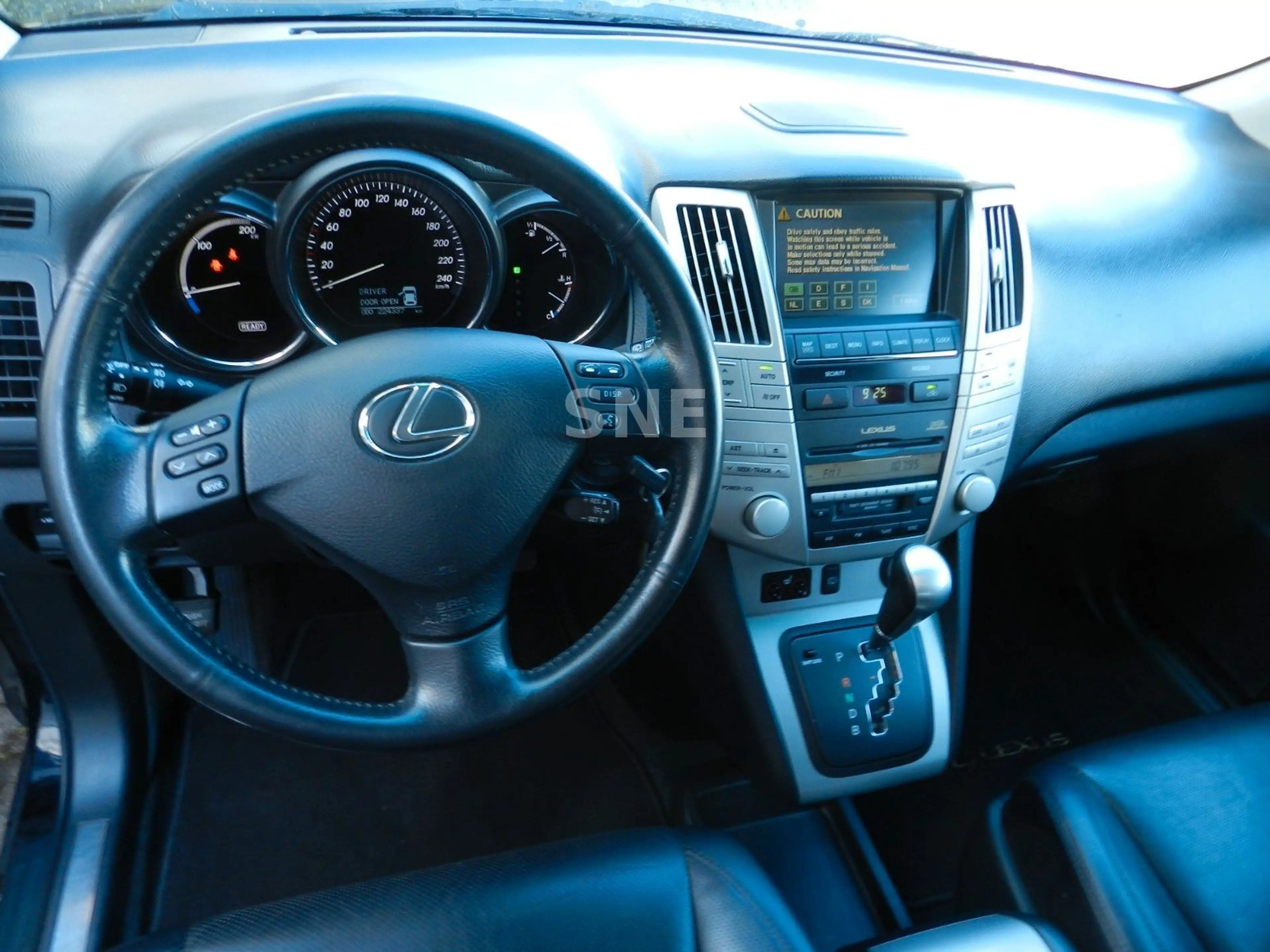 Lexus RX 400 h — photo 10
