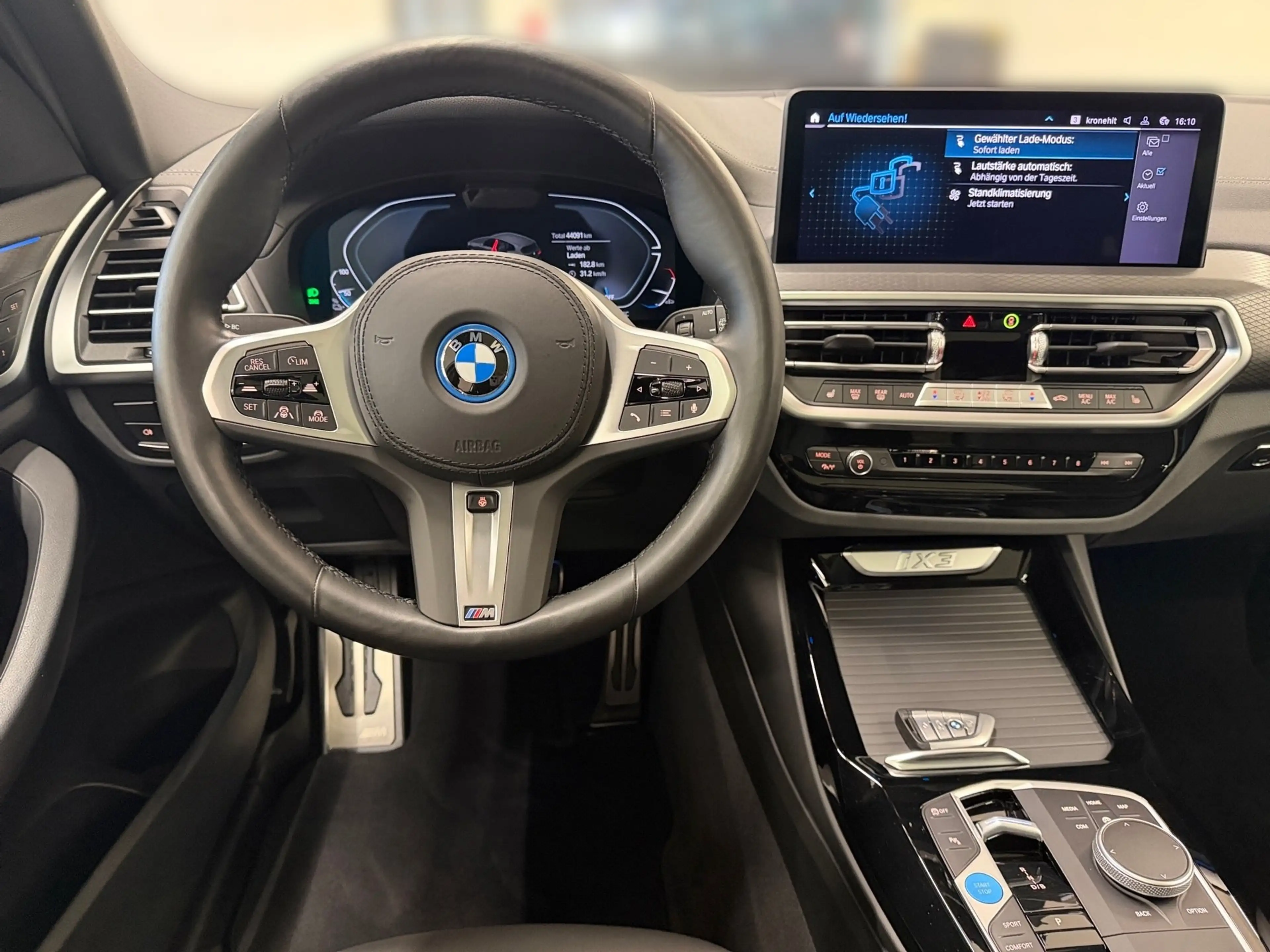 BMW iX3 M Sport — photo 8