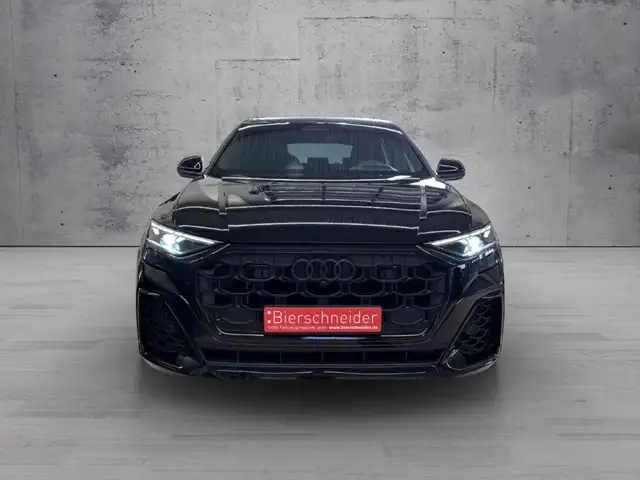 Audi Q8 view 2