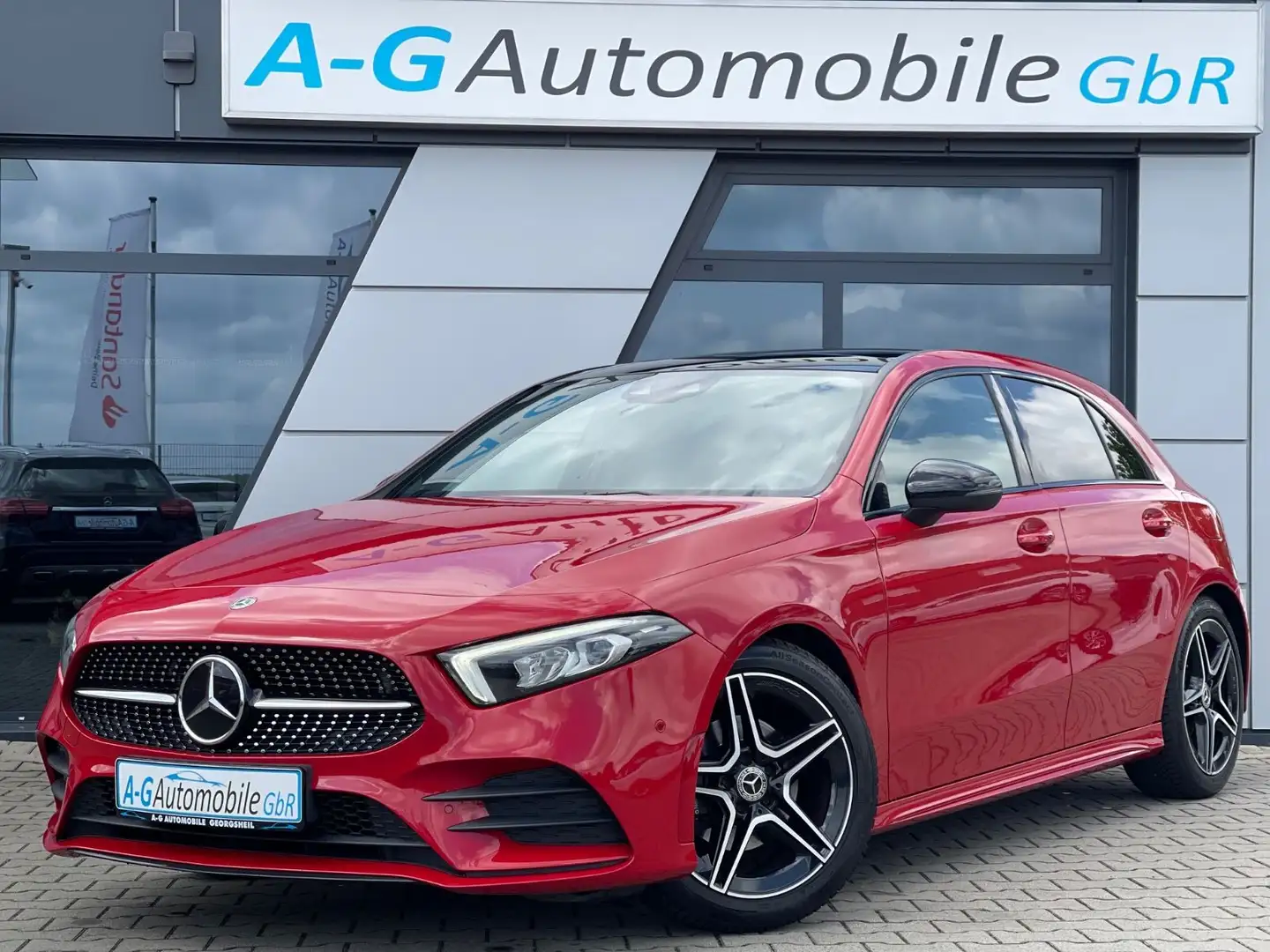Mercedes-Benz A 180 d-AMG Line-Panorama-Night-Paket-Distronic Rouge - 1
