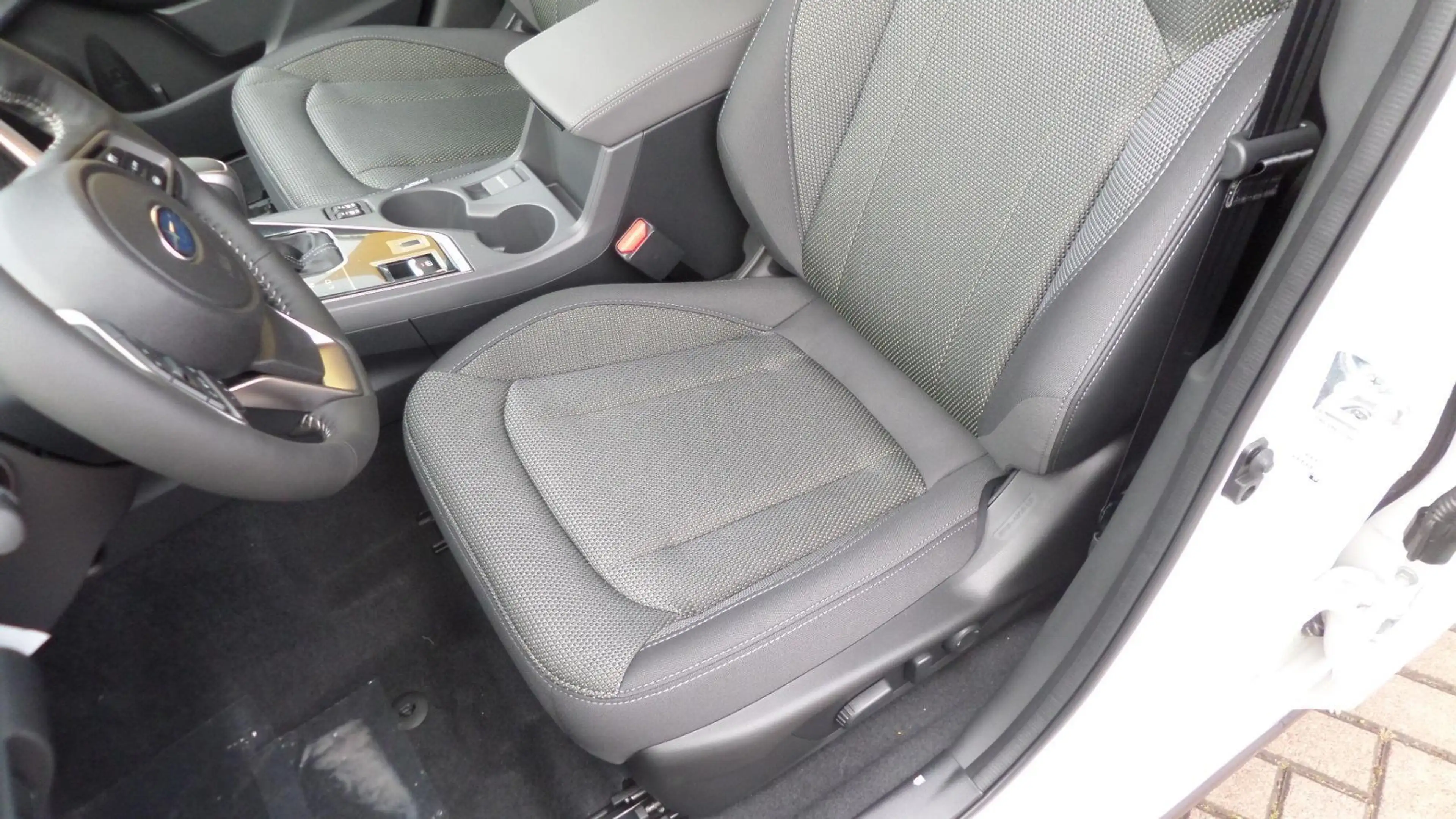 Subaru Crosstrek Comfort 2.0ie e-Boxer 136 PS Hybrid Lenkradheizung, Navi — photo 8