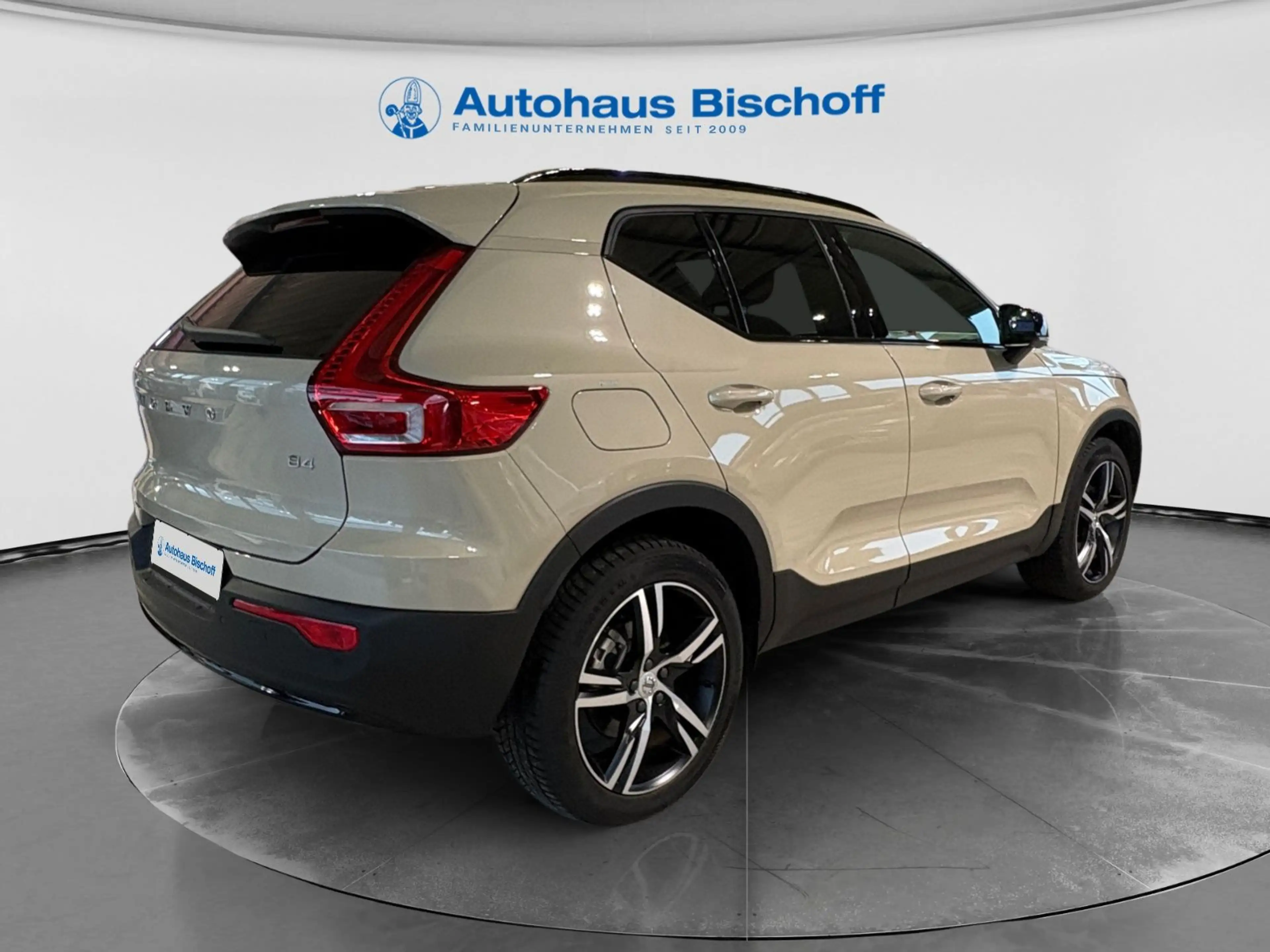 Volvo XC40 XC 40 B4 2WD Plus Dark — photo 5