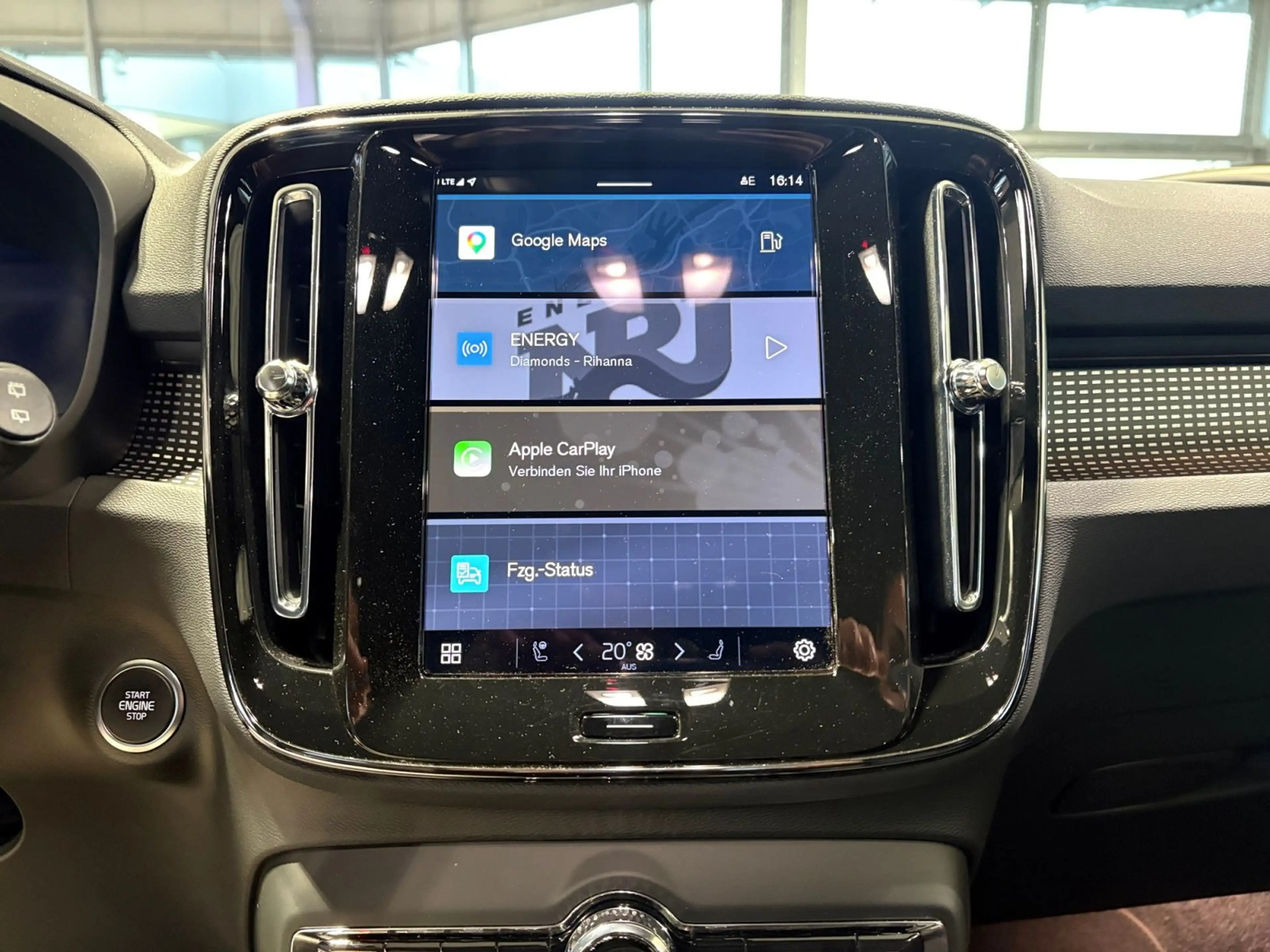 Volvo XC40 XC 40 B4 2WD Plus Dark — photo 15