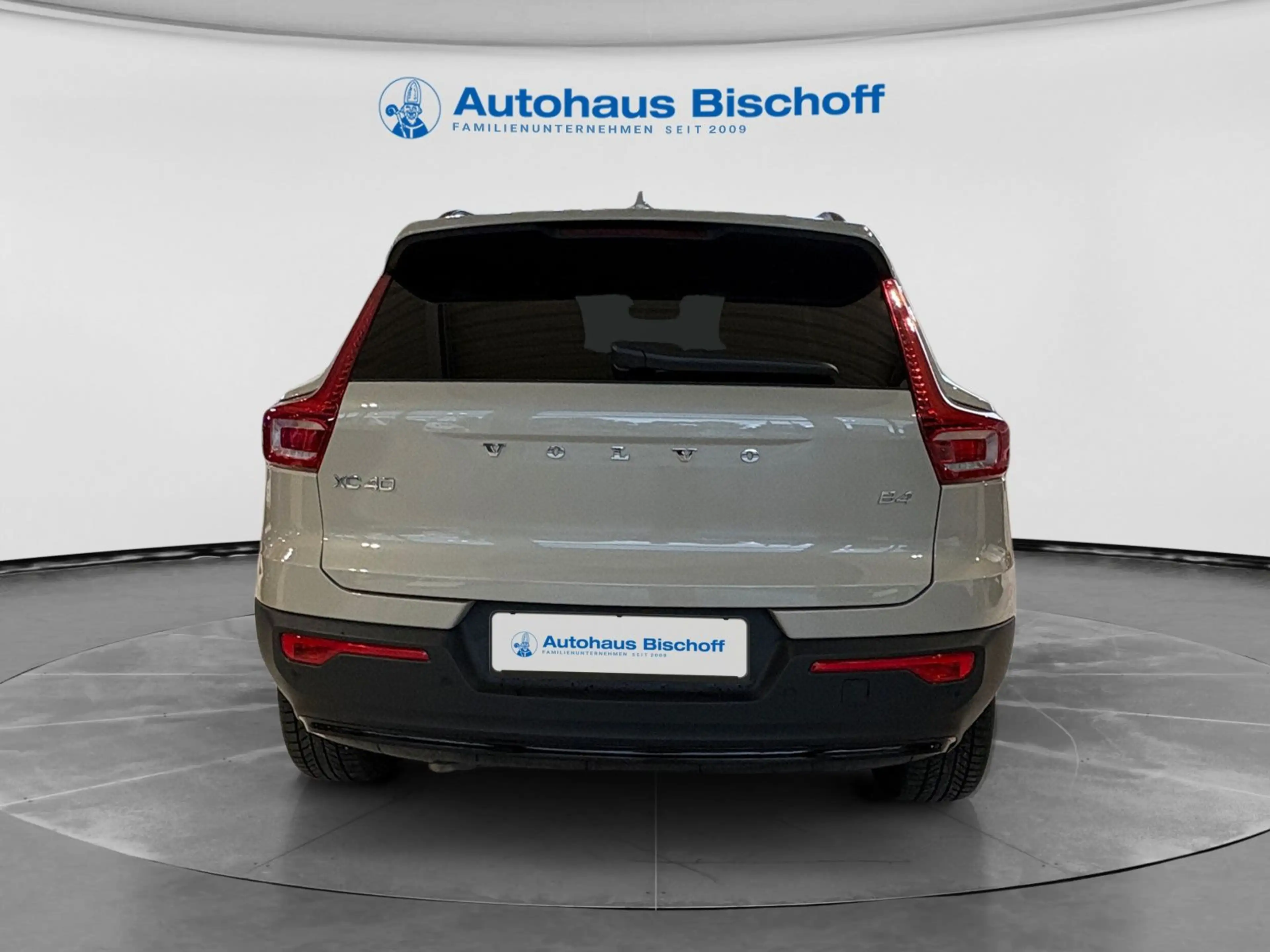 Volvo XC40 XC 40 B4 2WD Plus Dark — photo 6