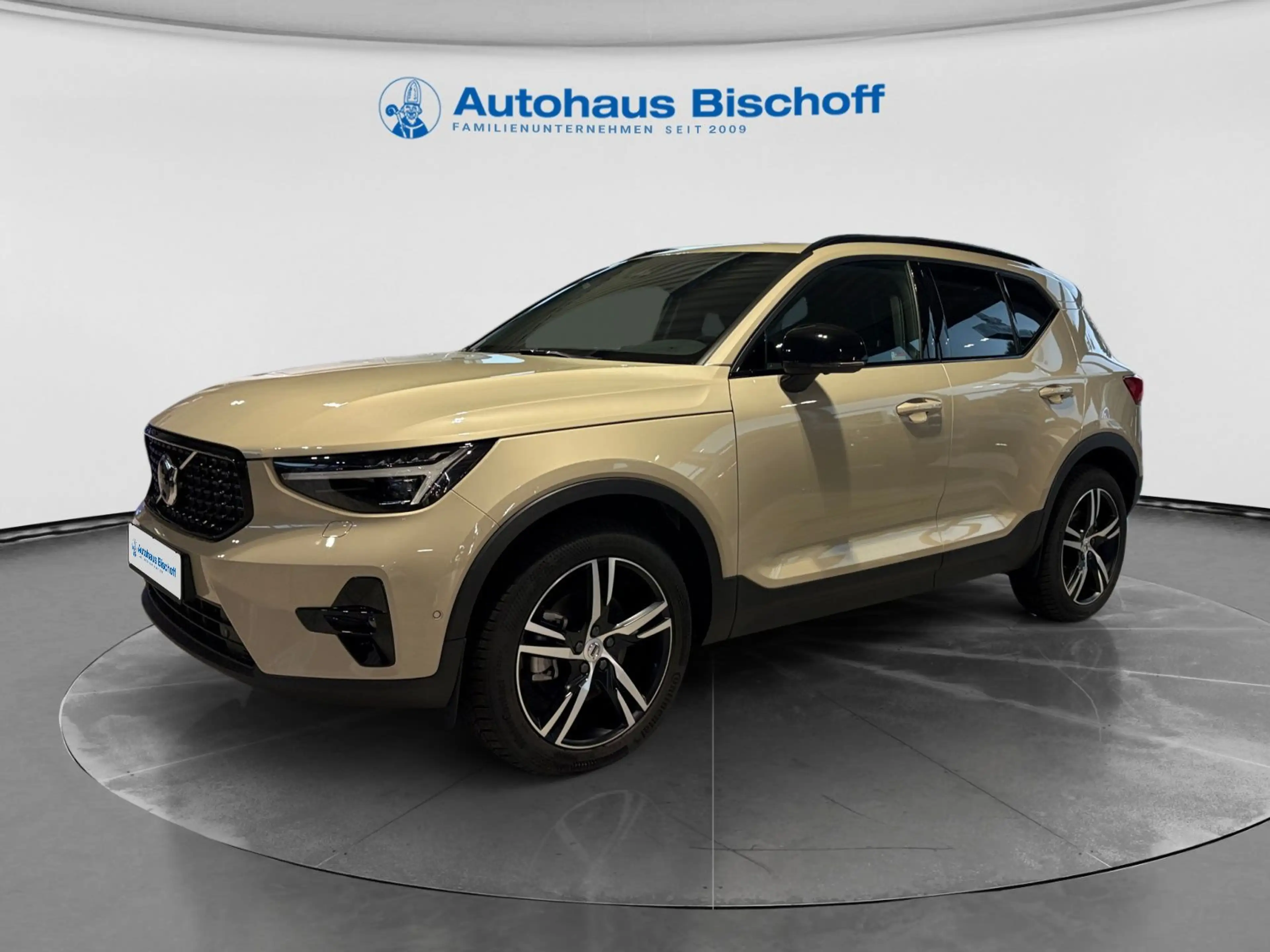 Volvo XC40 XC 40 B4 2WD Plus Dark