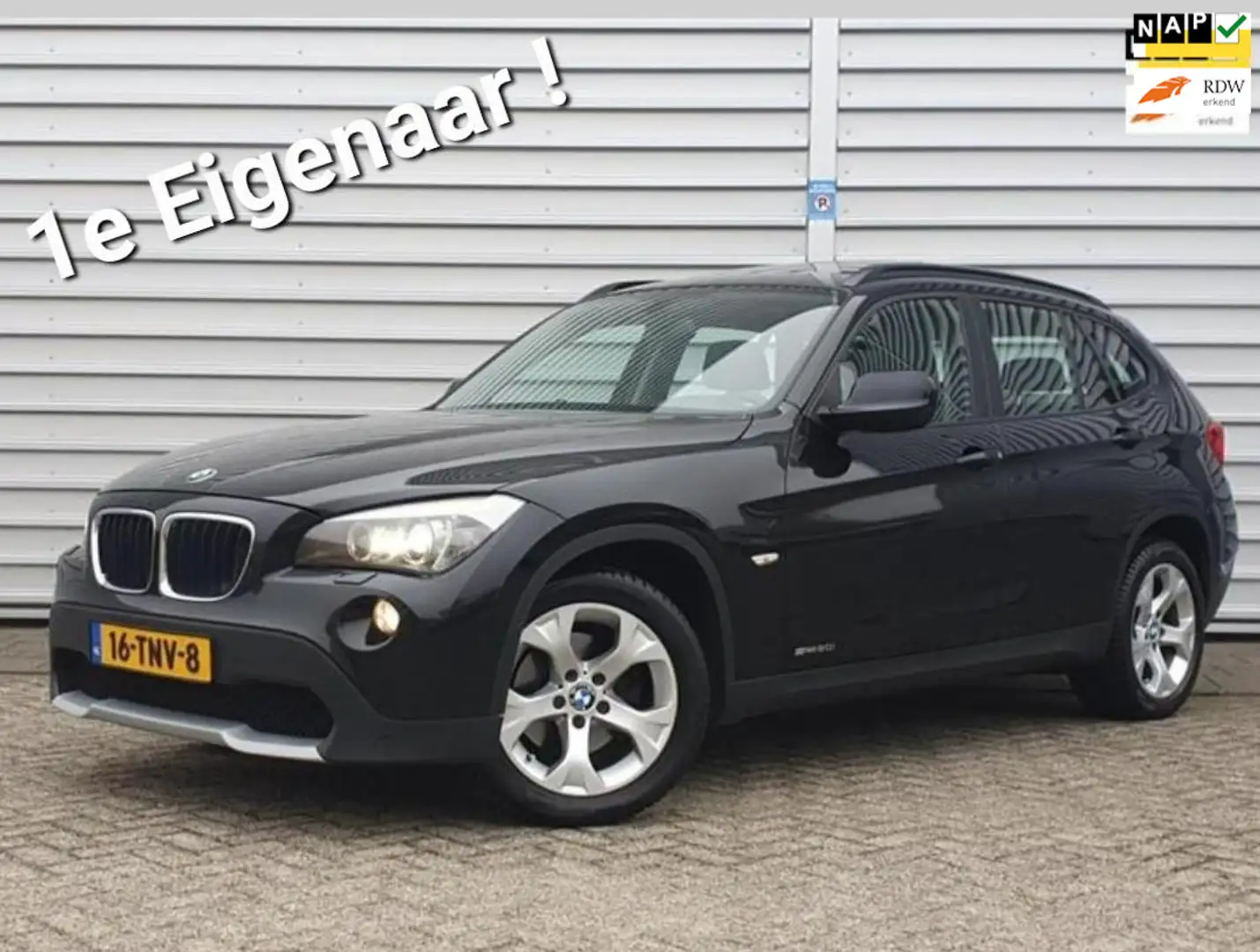 BMW X1 SDrive20i Clima/Navi/ Dealer OH! / 1e Eigenaar! Schwarz - 1
