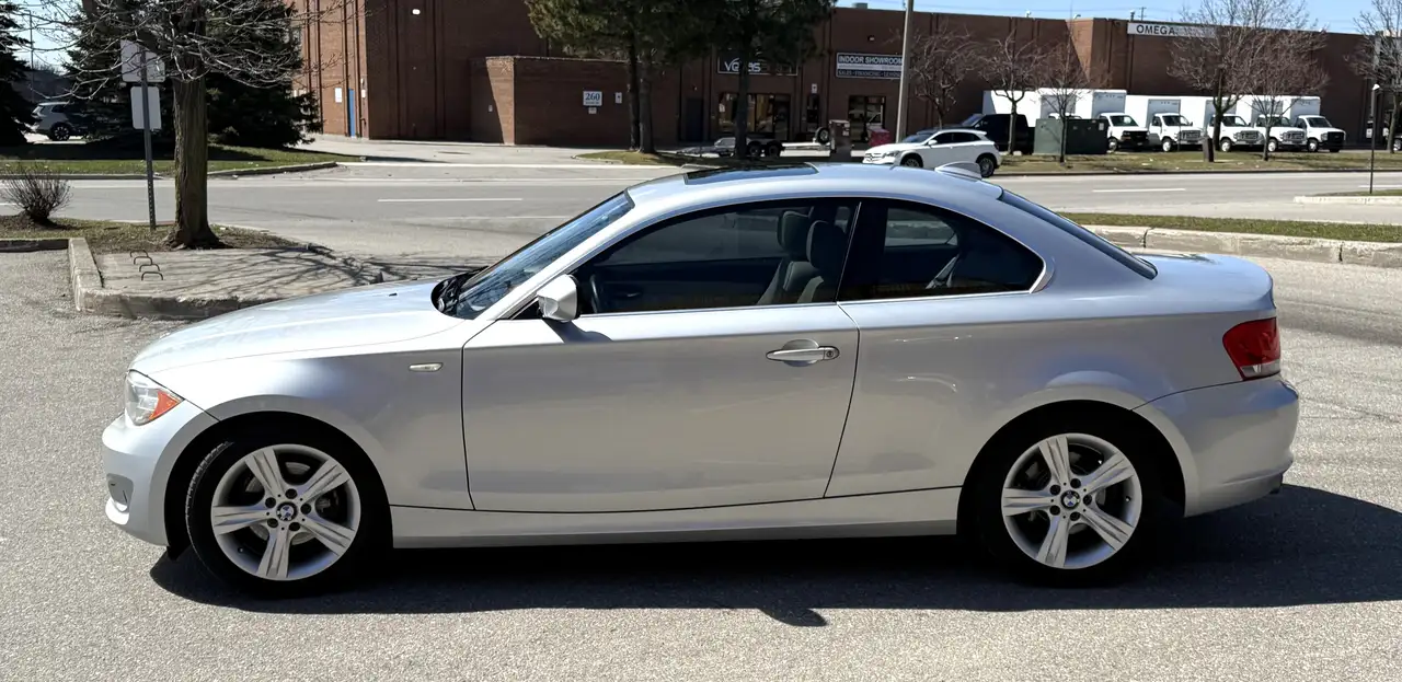 BMW 1 Series снимка BMW 1 Series
