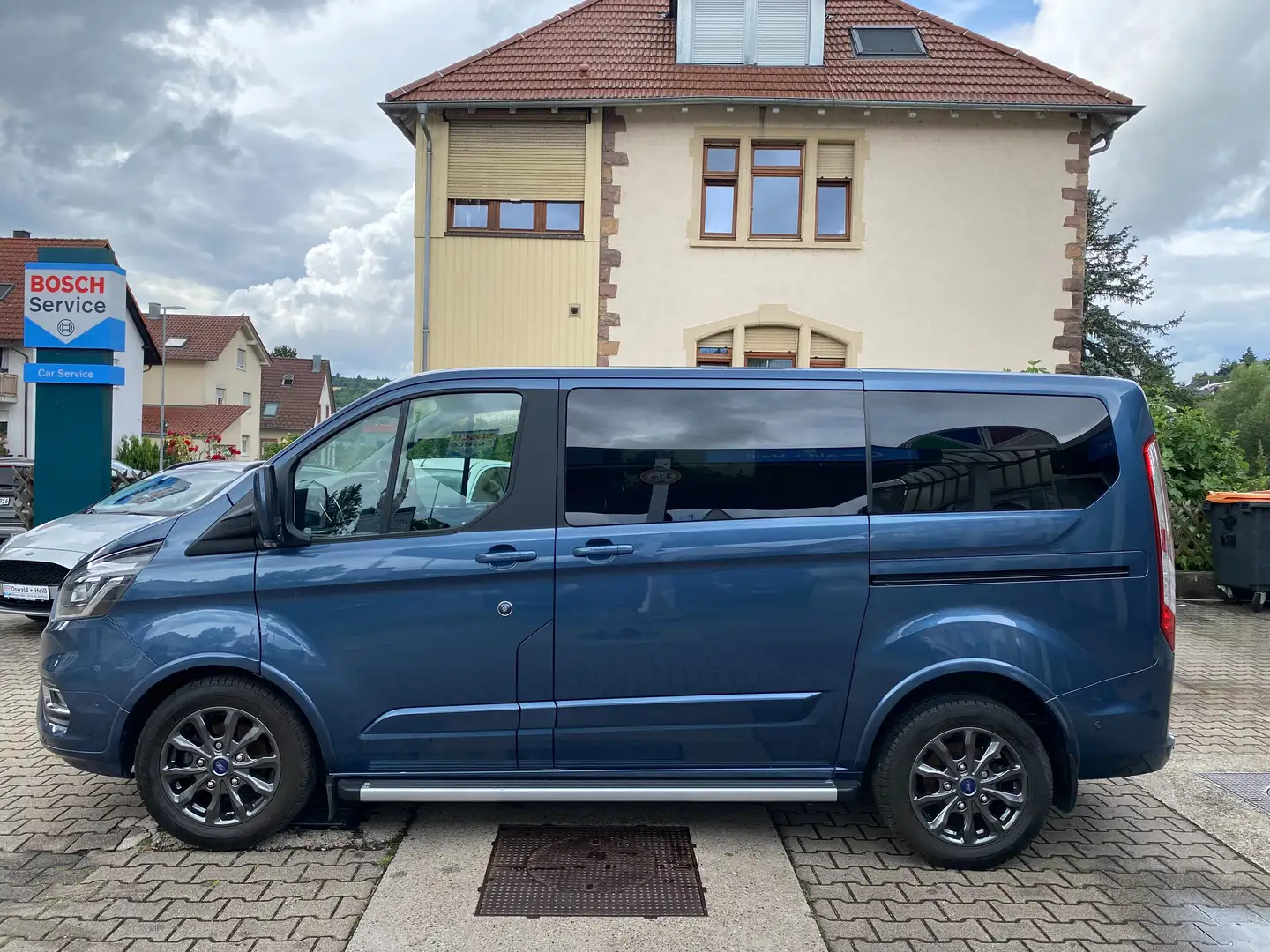 Ford Transit Custom 320 L1 Tourneo TitaniumX Aut. *8-Sitz,InspNEU,AHK* Blau - 2