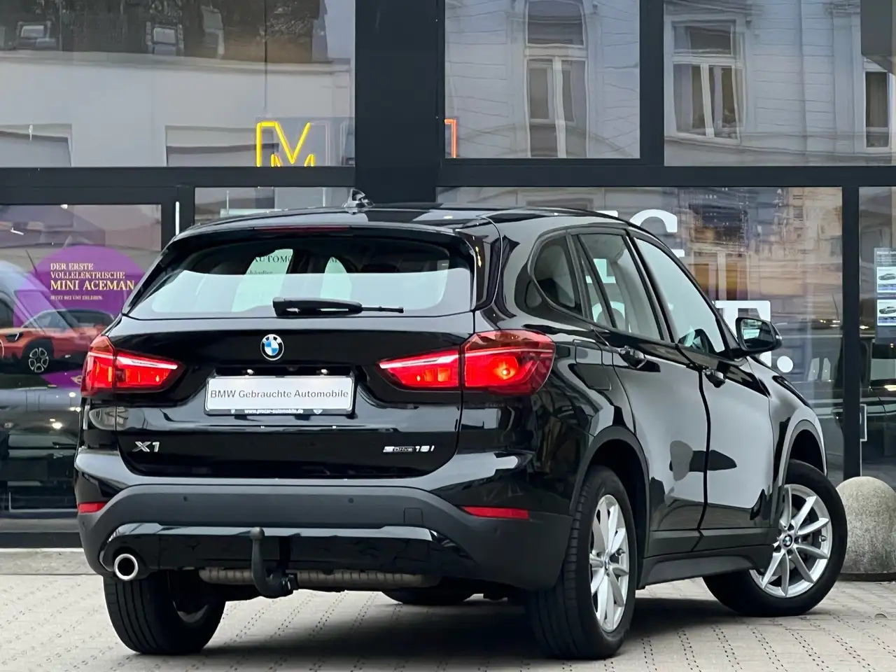 BMW X1 sDrive18i AHK RFK PDC DAB Parkass. Klima 2