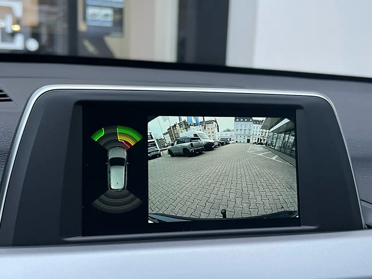 BMW X1 sDrive18i AHK RFK PDC DAB Parkass. Klima 11