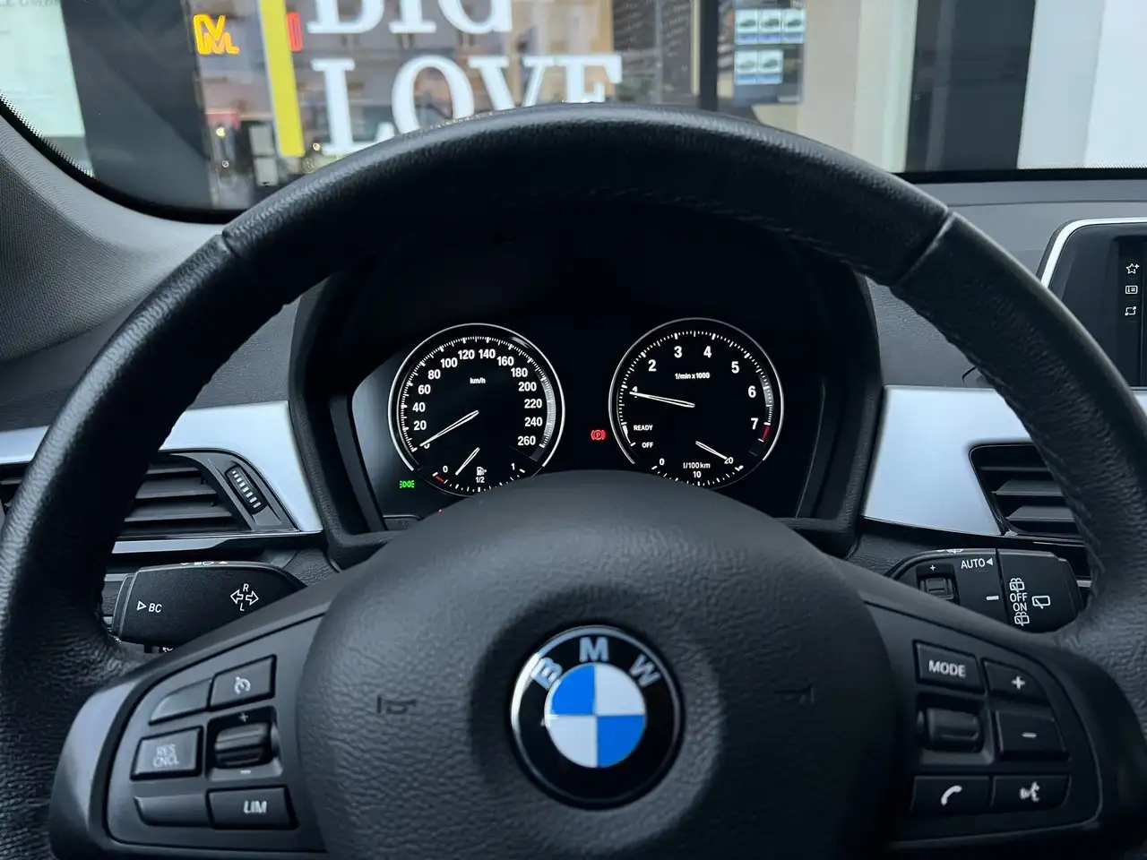 BMW X1 sDrive18i AHK RFK PDC DAB Parkass. Klima 8