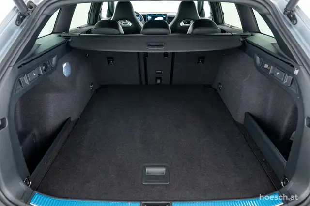 Volkswagen Passat view 8