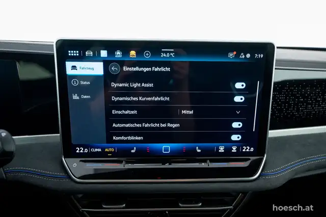 Volkswagen Passat view 14