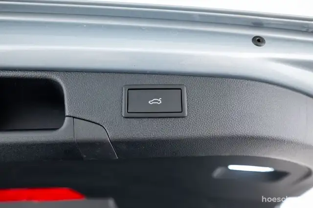Volkswagen Passat view 9