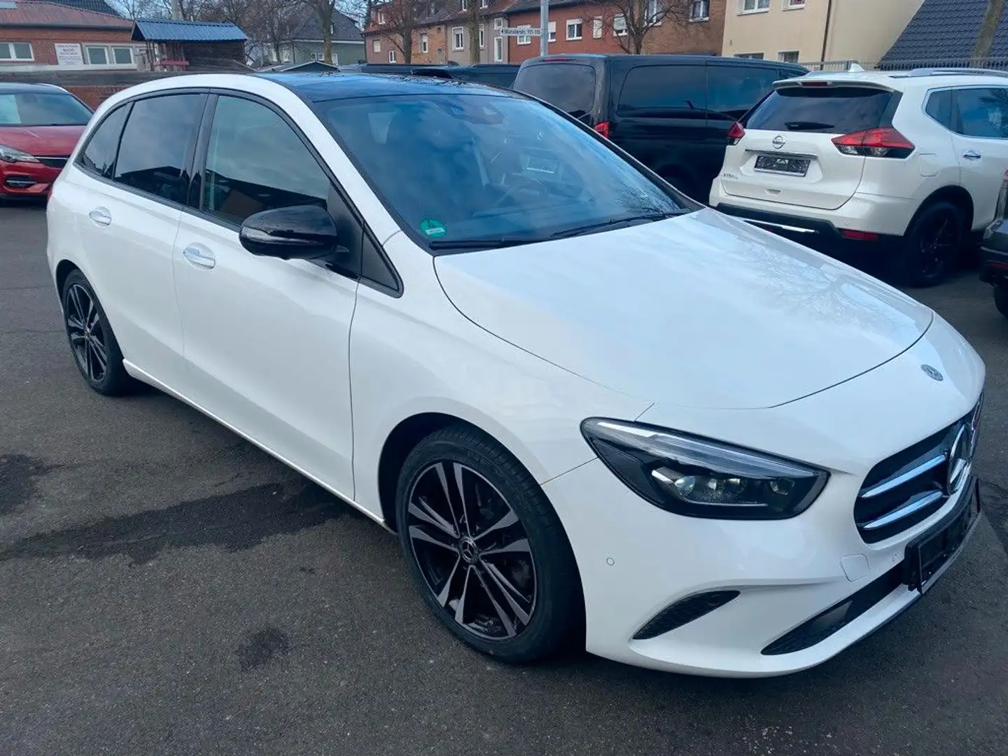 Mercedes-Benz B 220 d Progressive /Pano/Night/Leder Blanc - 1